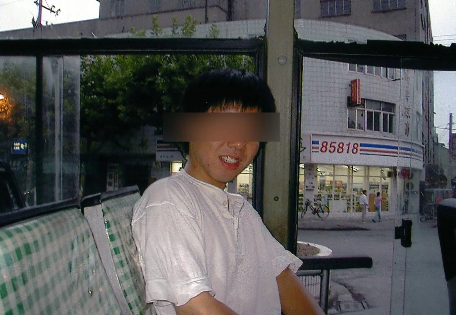 中国旅行記＠上海市内観光＆上海自然博物館編。黄浦江付近の上海の周家渡付近のコンビニ