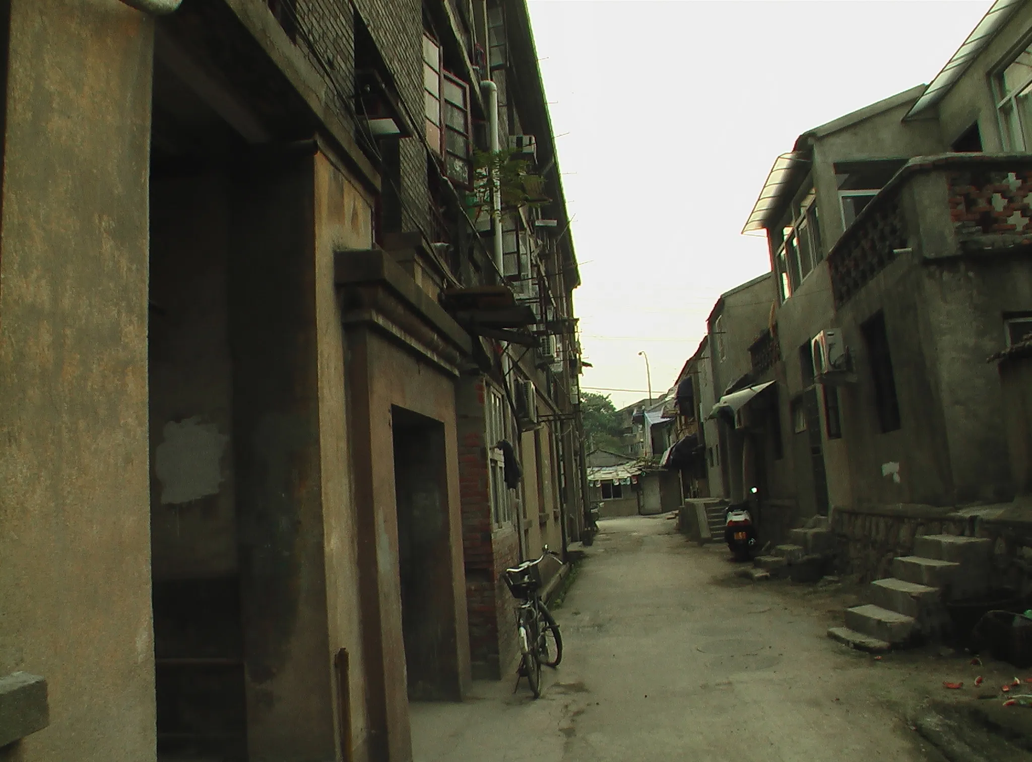 近くの胡同。撮影してたら住民が威嚇してきた。。怖かったなぁ