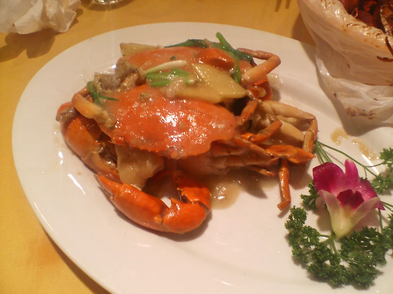 とまとじゅーす的上海市内観光 上海の浦東新区上南路と周家渡付近 こちらは渡り蟹を炒めた料理。蟹味噌はやっぱり旨い