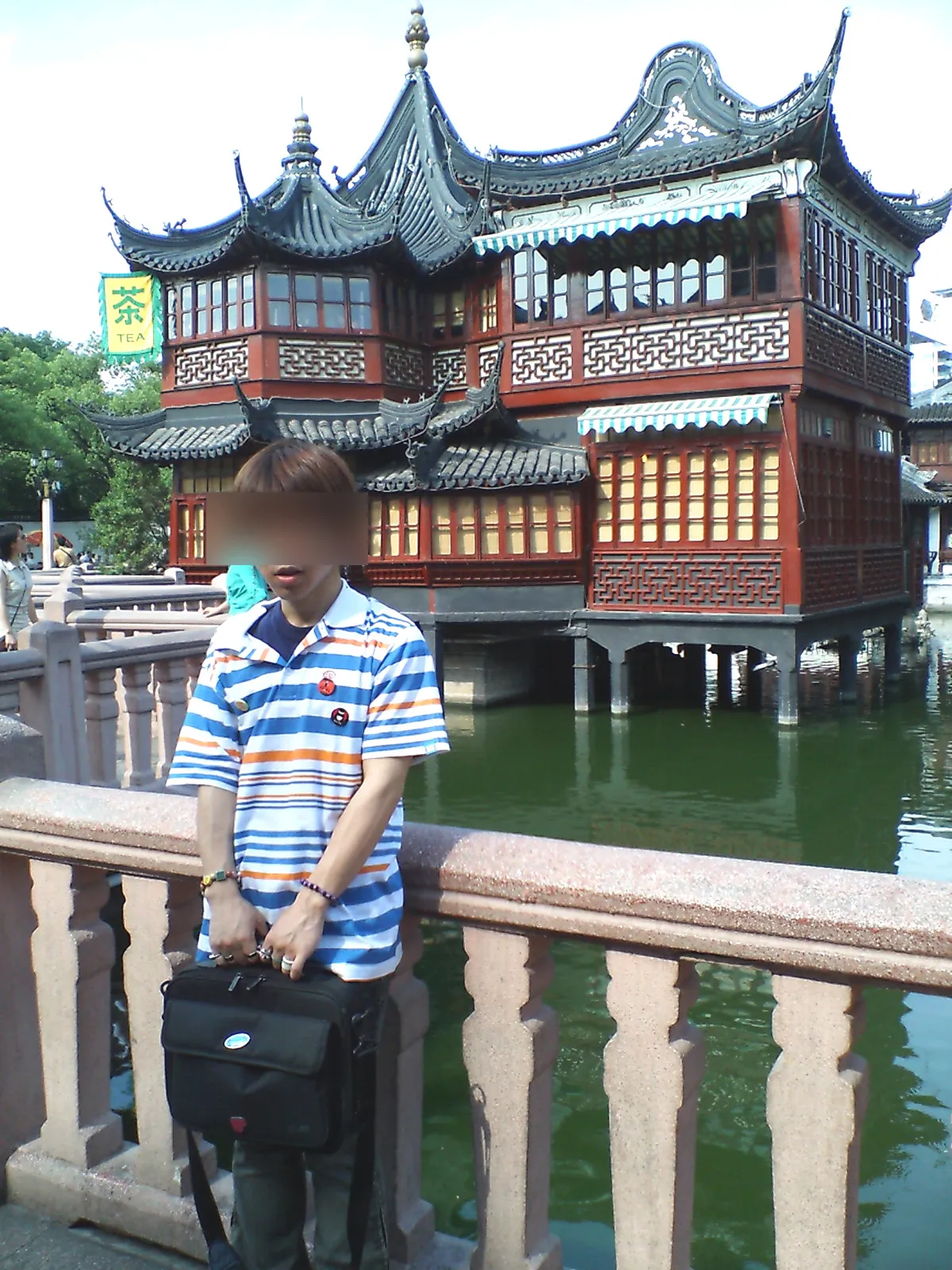 とまとじゅーす的中国旅行記 豫園。この場所はカメラの撮影ポイントで人がたくさん