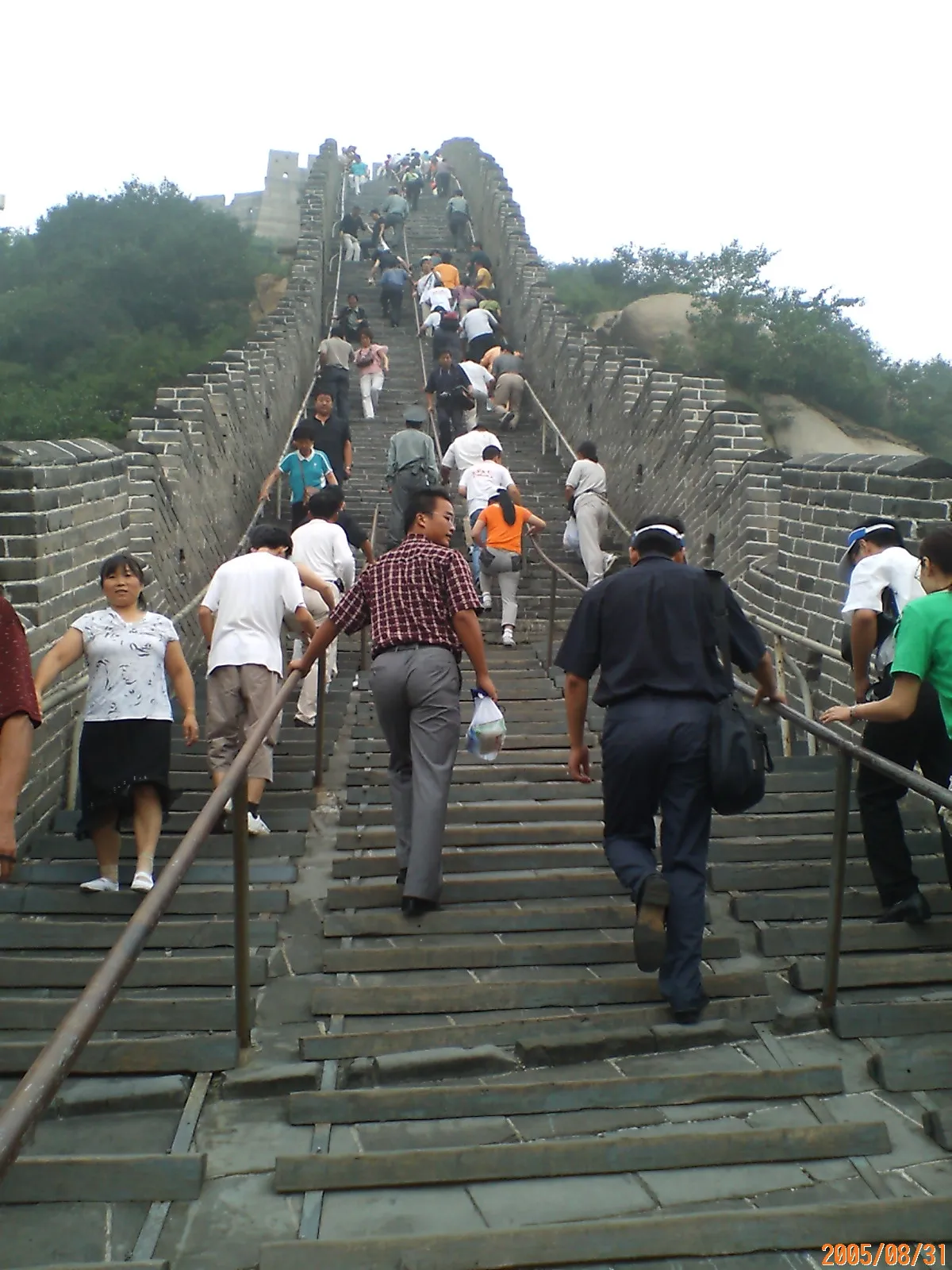 八達嶺の急な上り坂