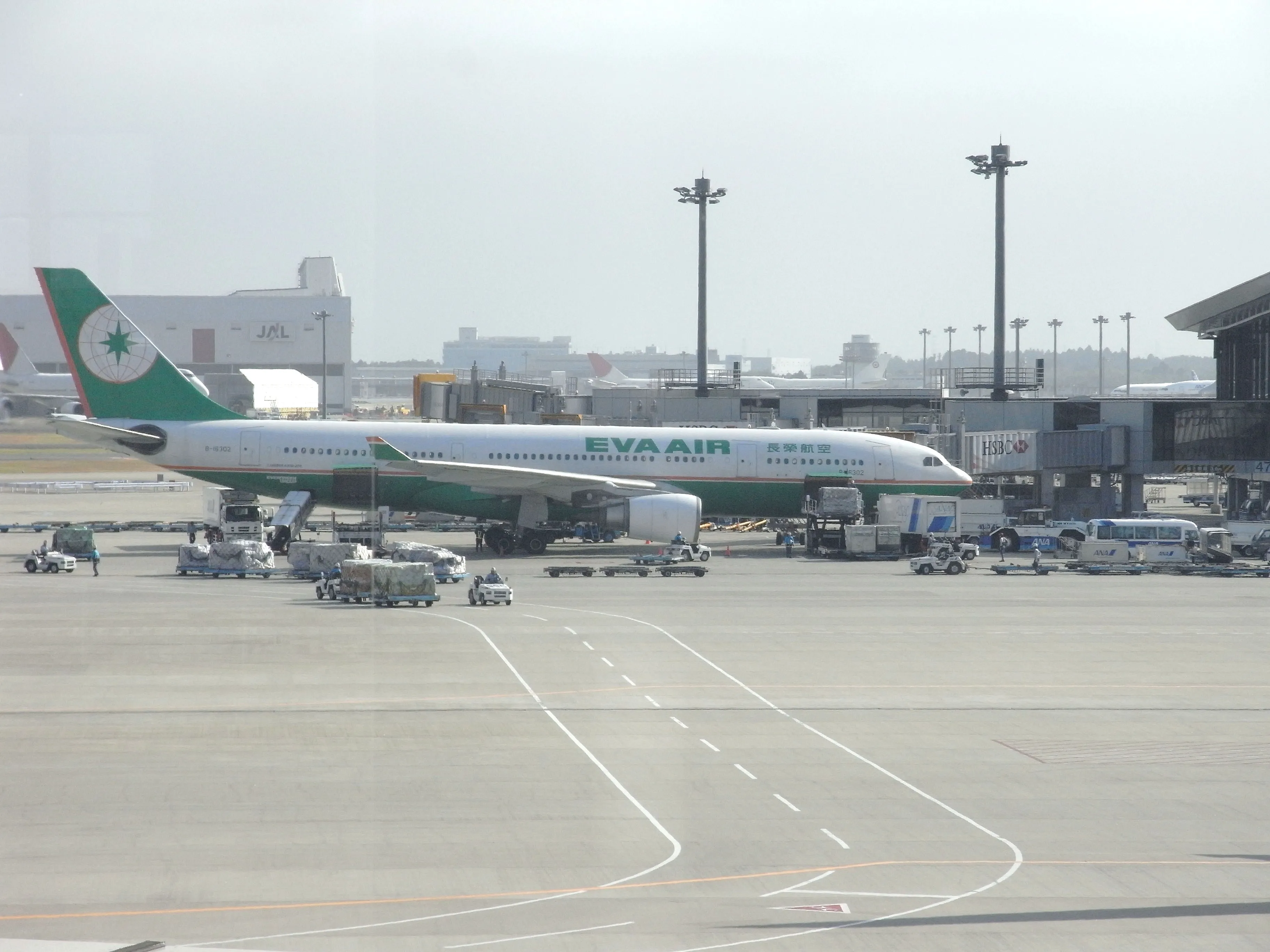 成田空港から上海へ出発