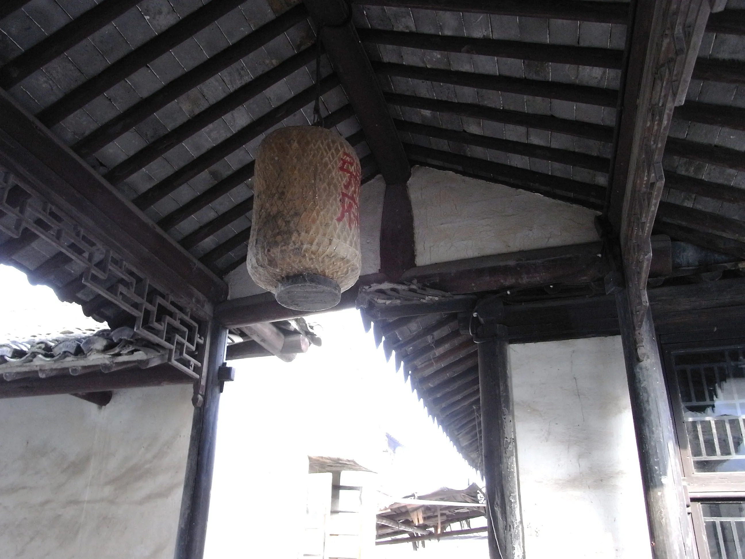 水郷の里、周庄への入村チェック