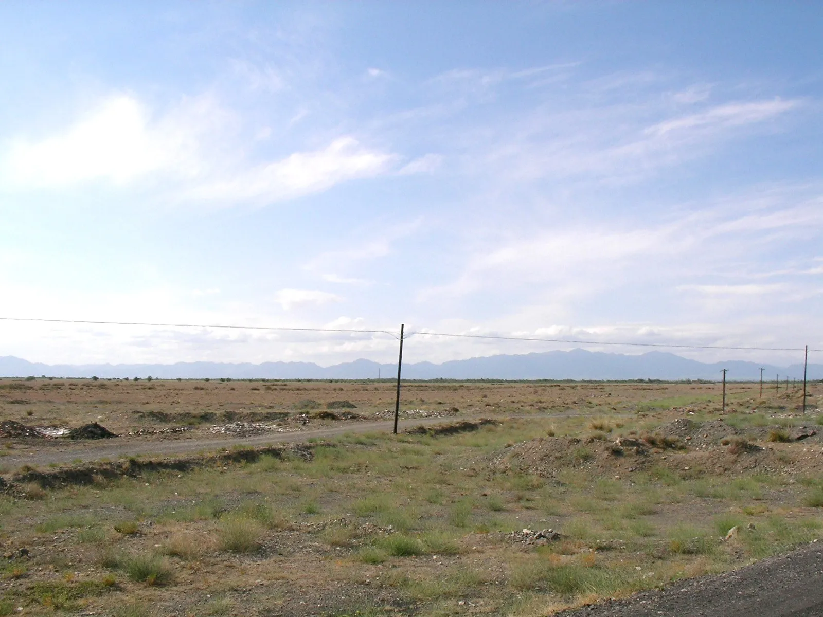 ウルムチ市南側郊外の青空