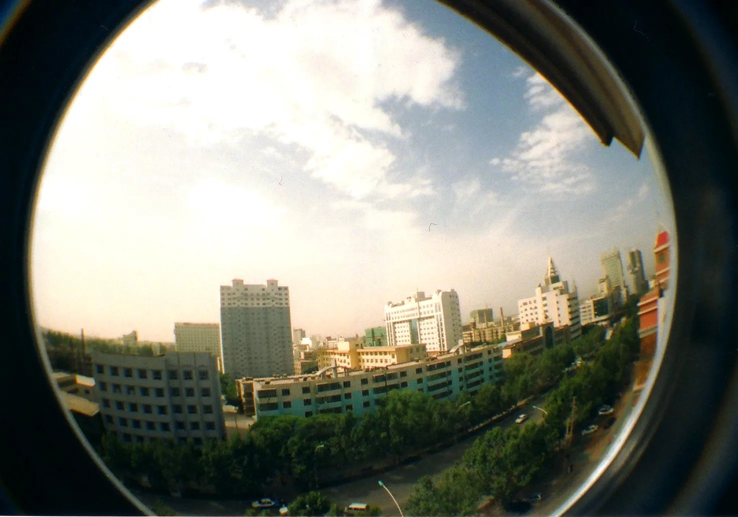 LOMO Fisheye2で撮影したアクス市内