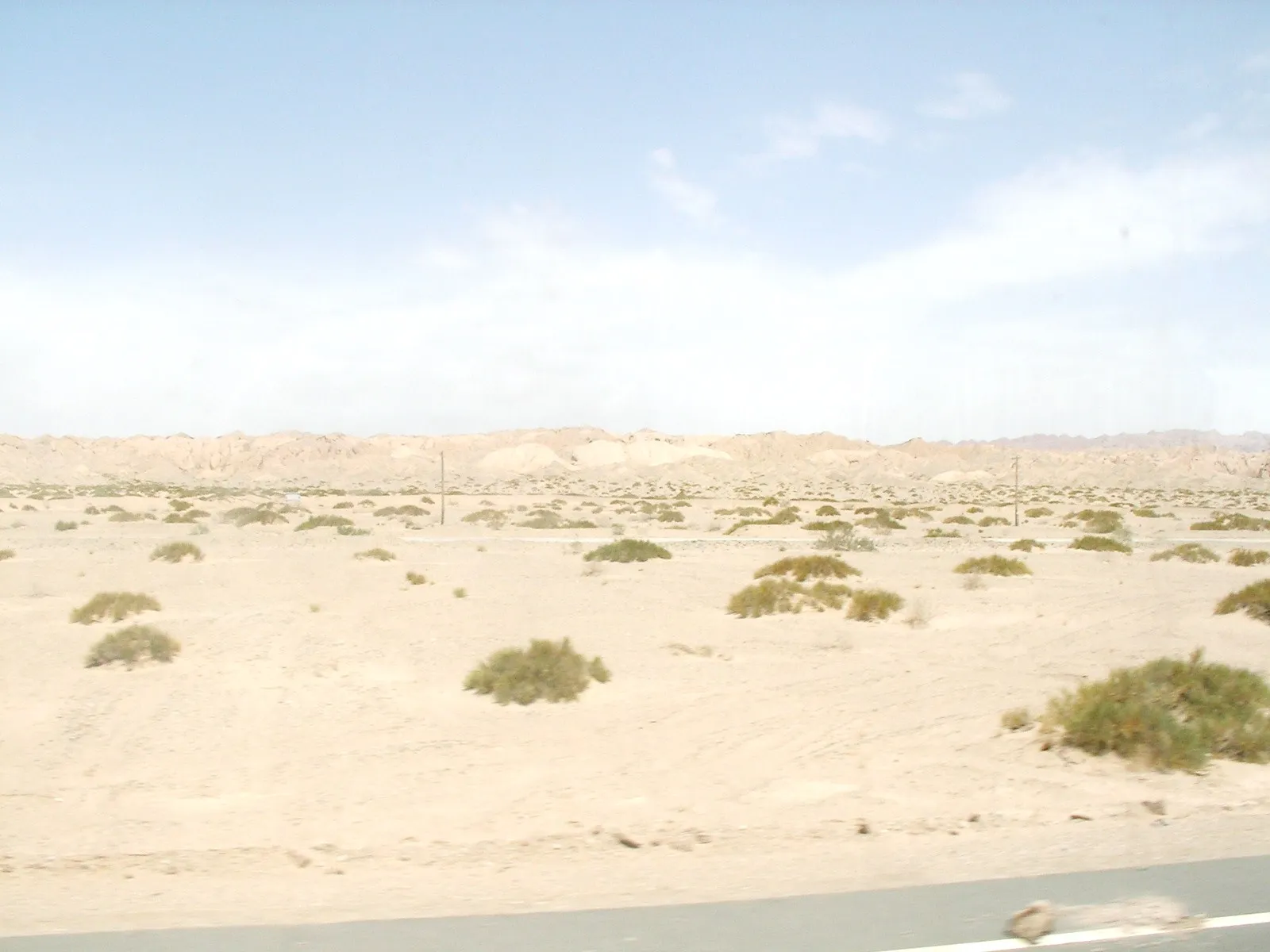 寝台バス左側の北西の景色