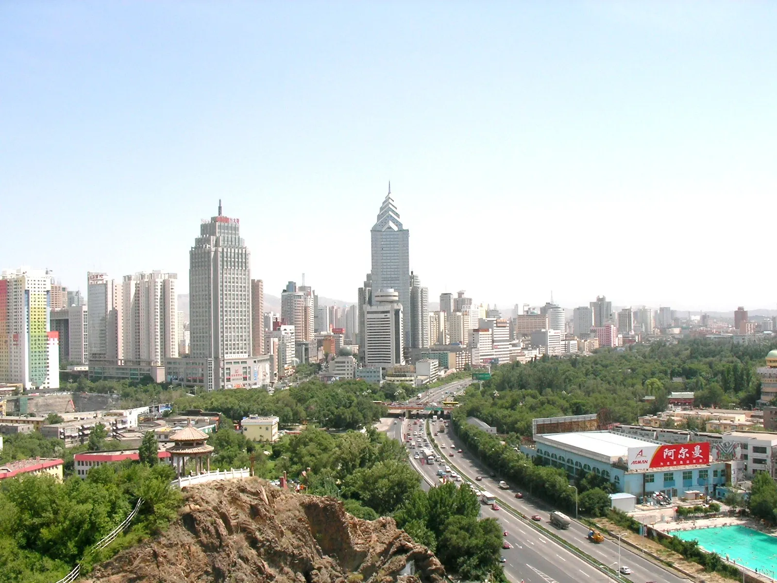 山頂からのウルムチ市内