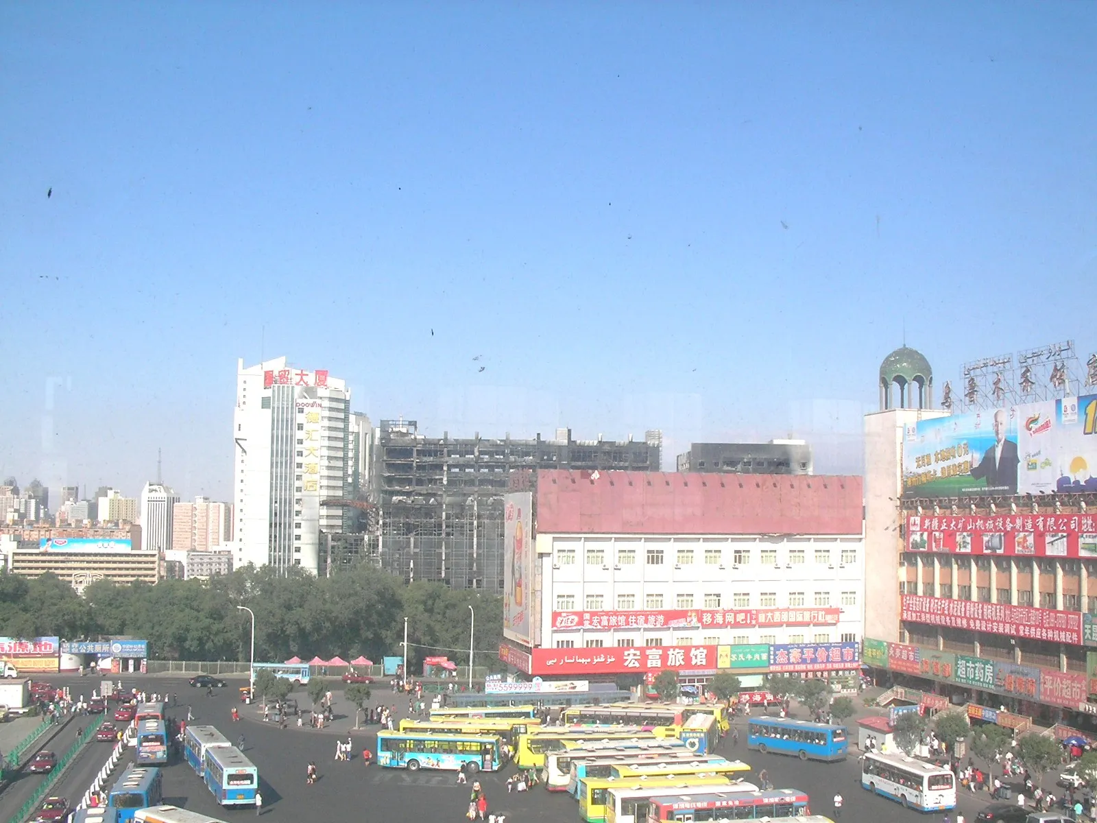 火事で全焼したウイグル族のデパート