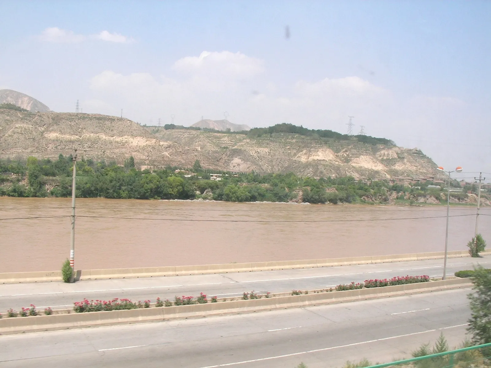 食堂車から撮影した夜の車窓