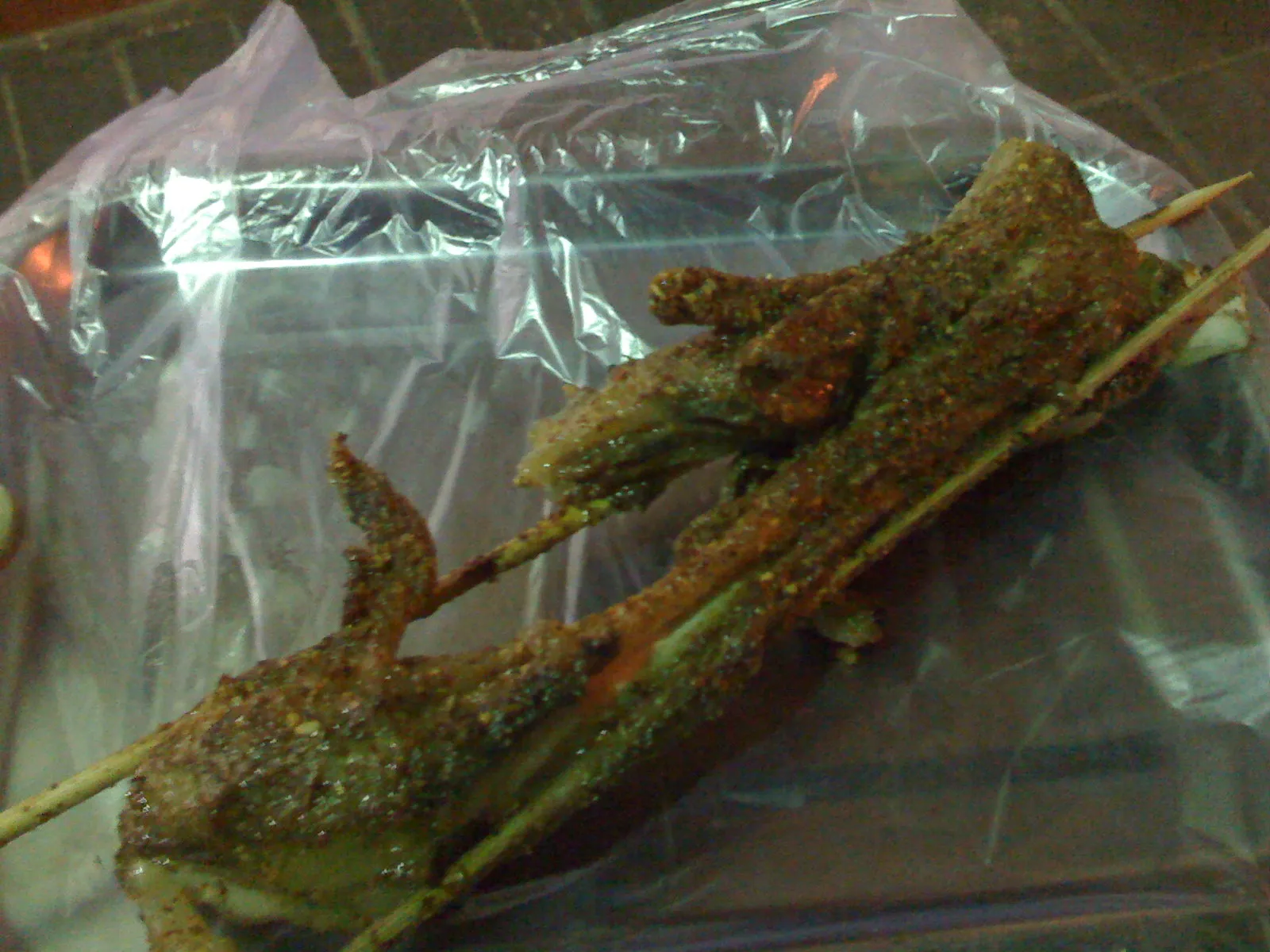 ラム肉の足の串焼き