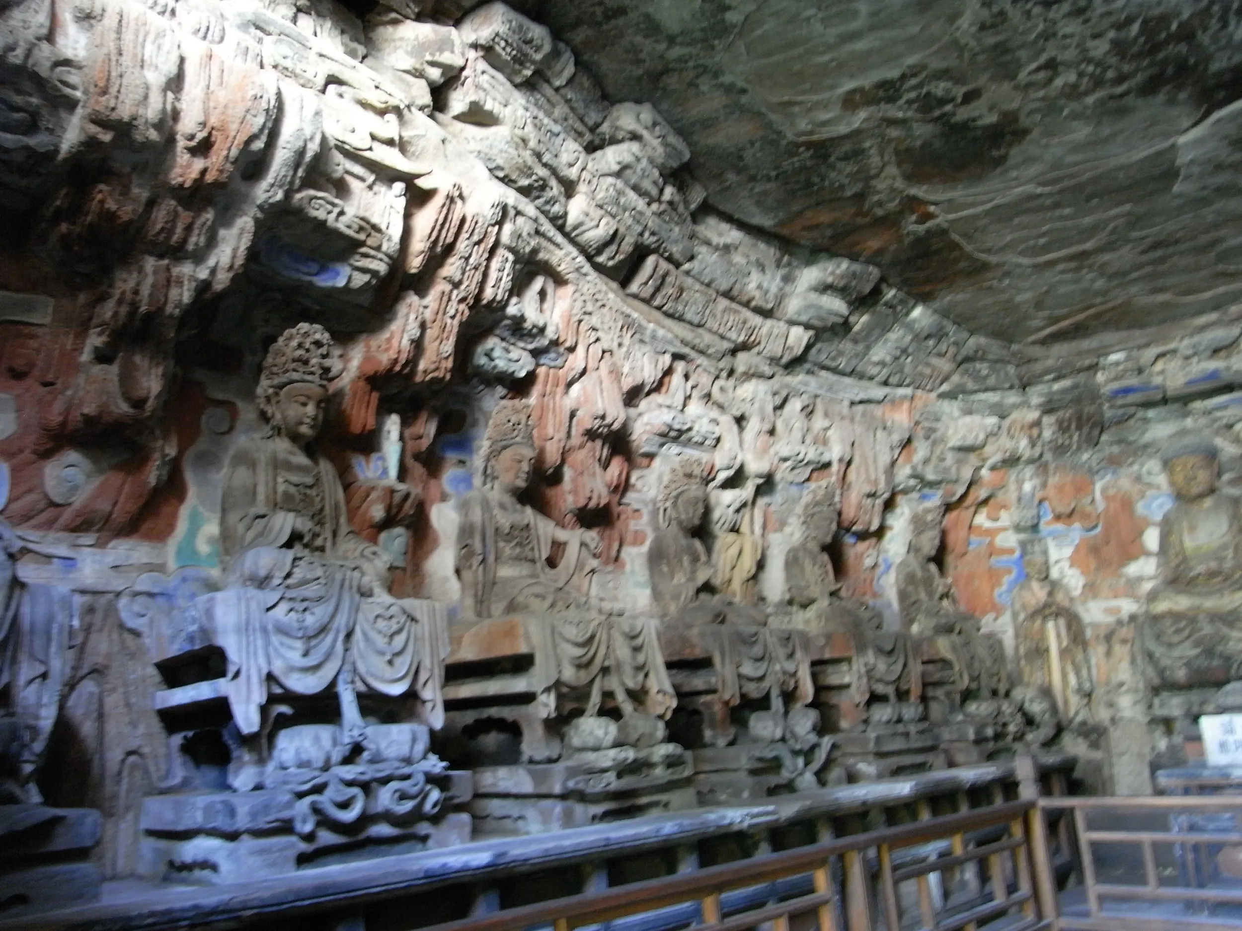 RICOH R10で撮った色彩の残る仏像