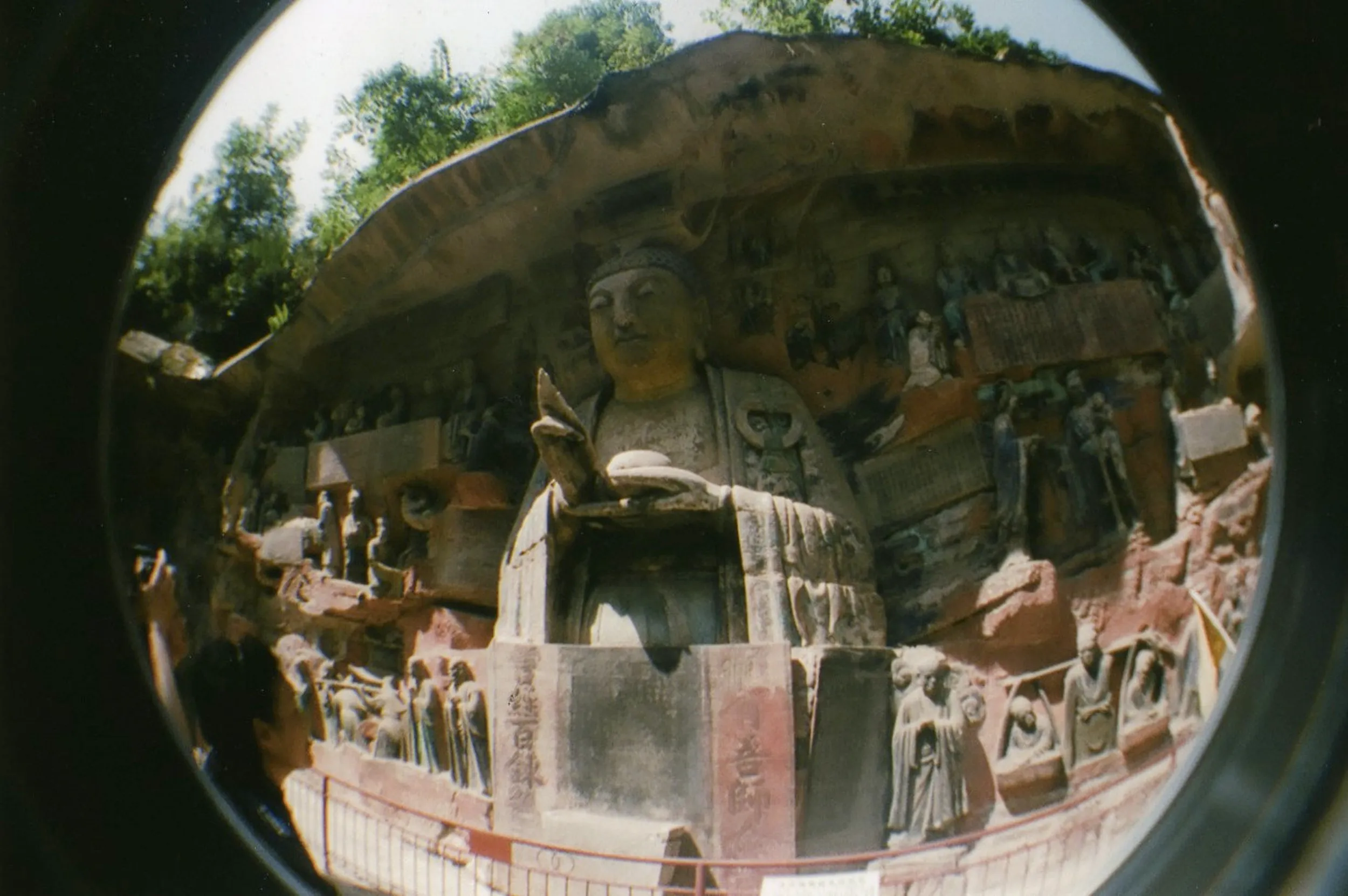 LOMO Fisheye2で撮った大仏