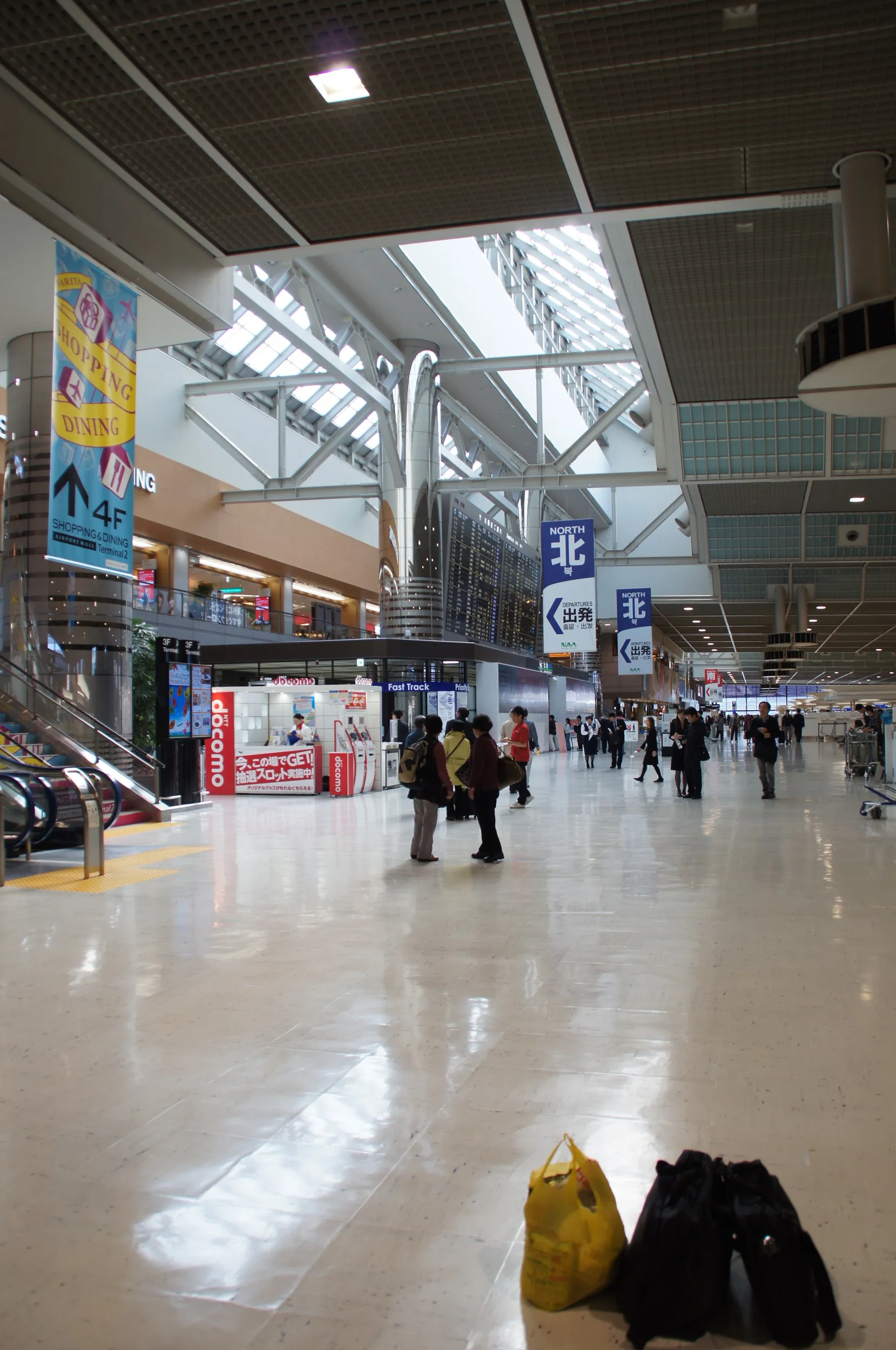 成田空港出発ロビー
