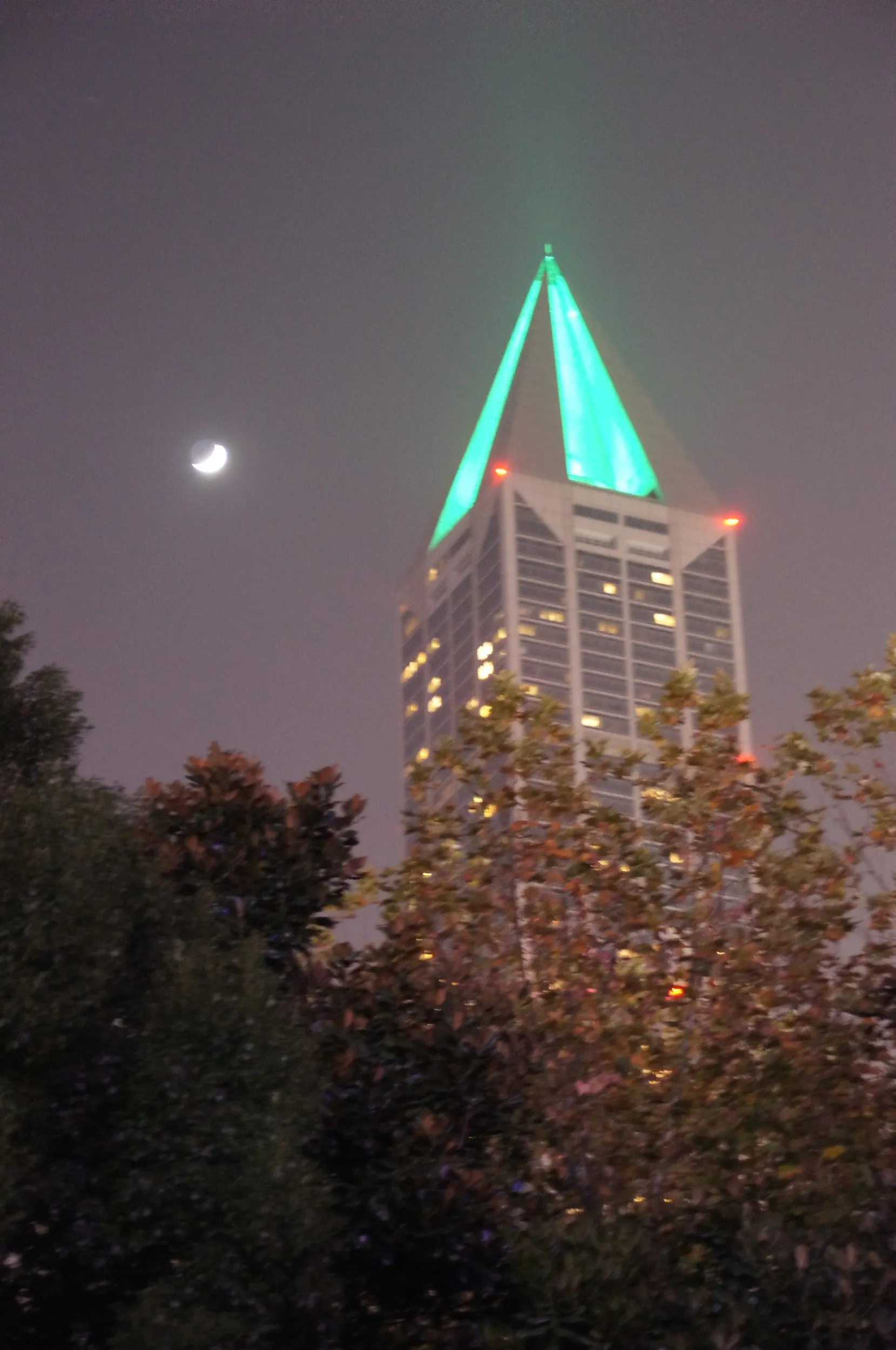 人民広場付近の夜景