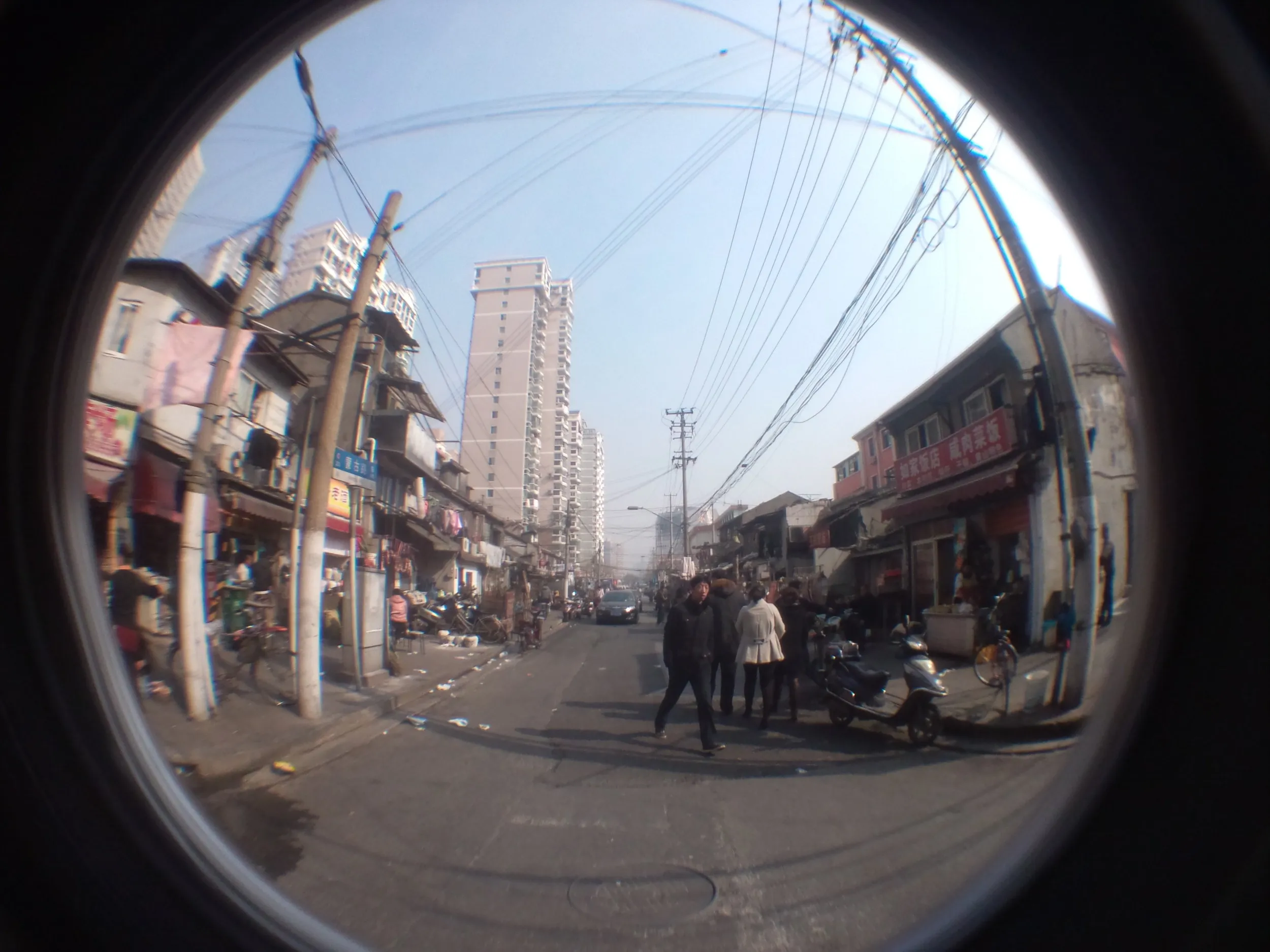 蒙古路から曲阜路駅への風景