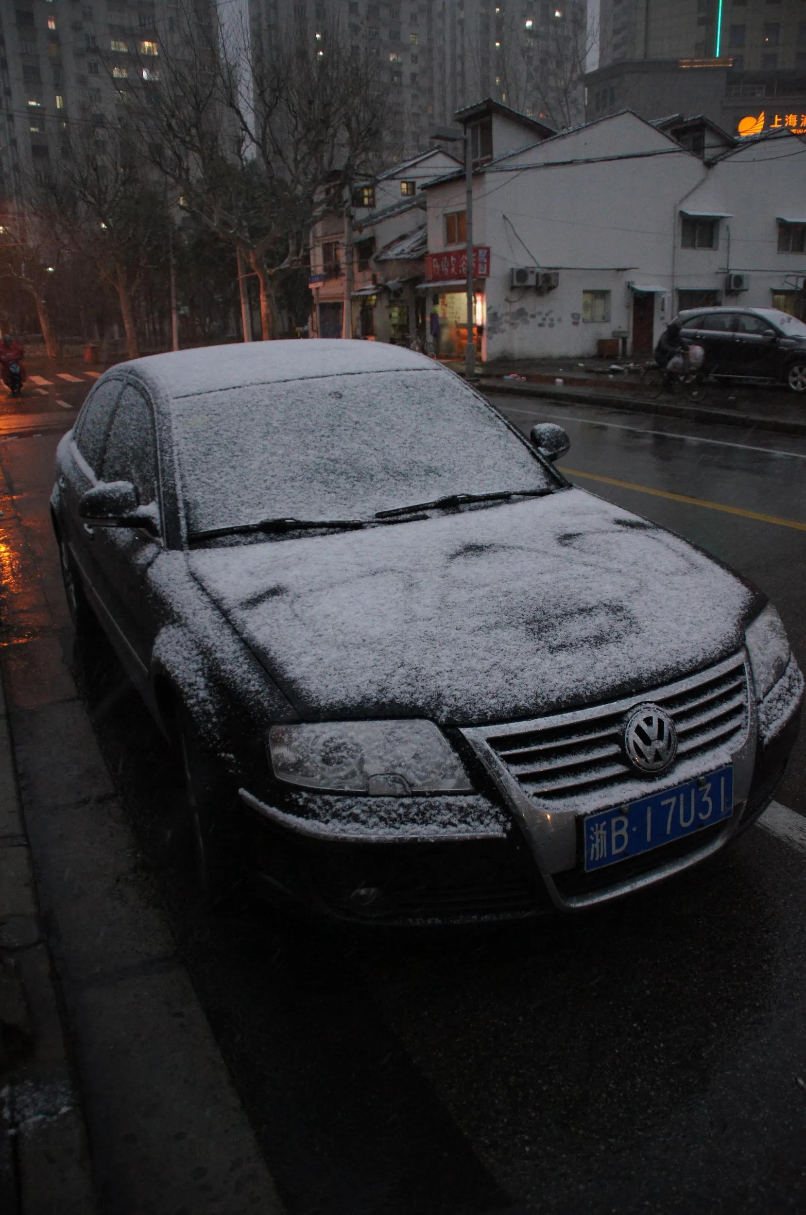 雪景色の新閘路付近
