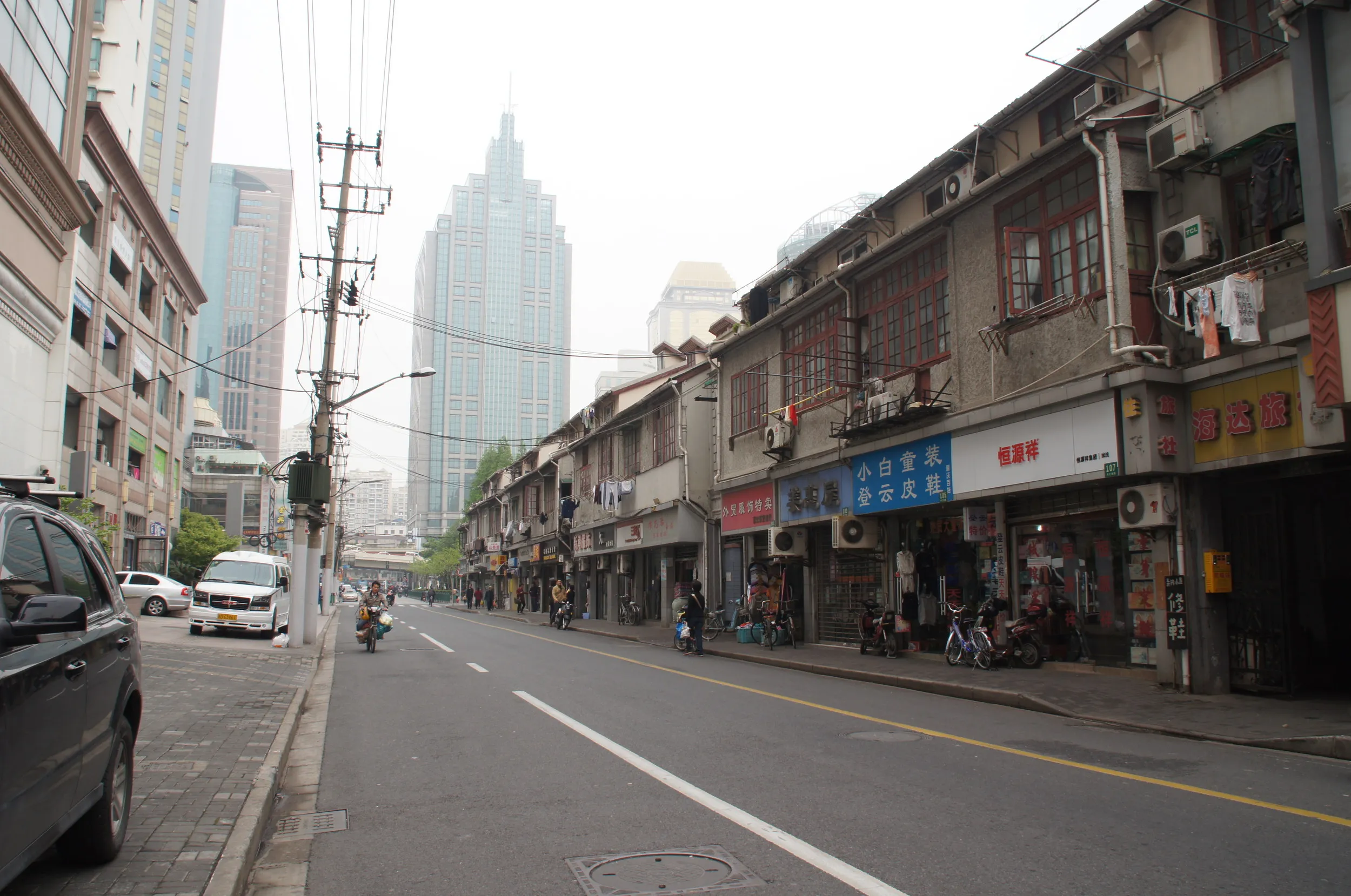 金陵東路付近の風景