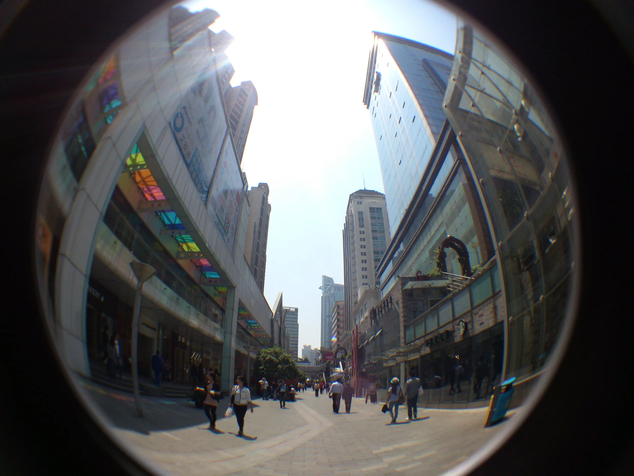 南京西路付近 魚眼レンズ