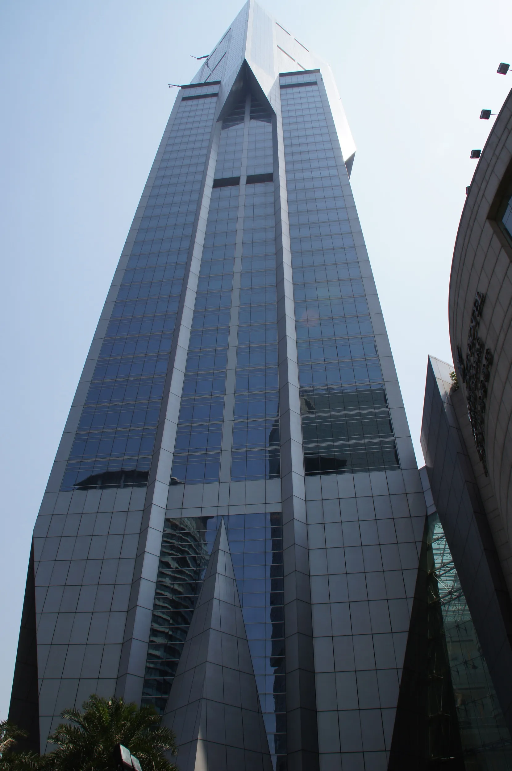 南京西路と黄陂北路の交差点付近の明天広場