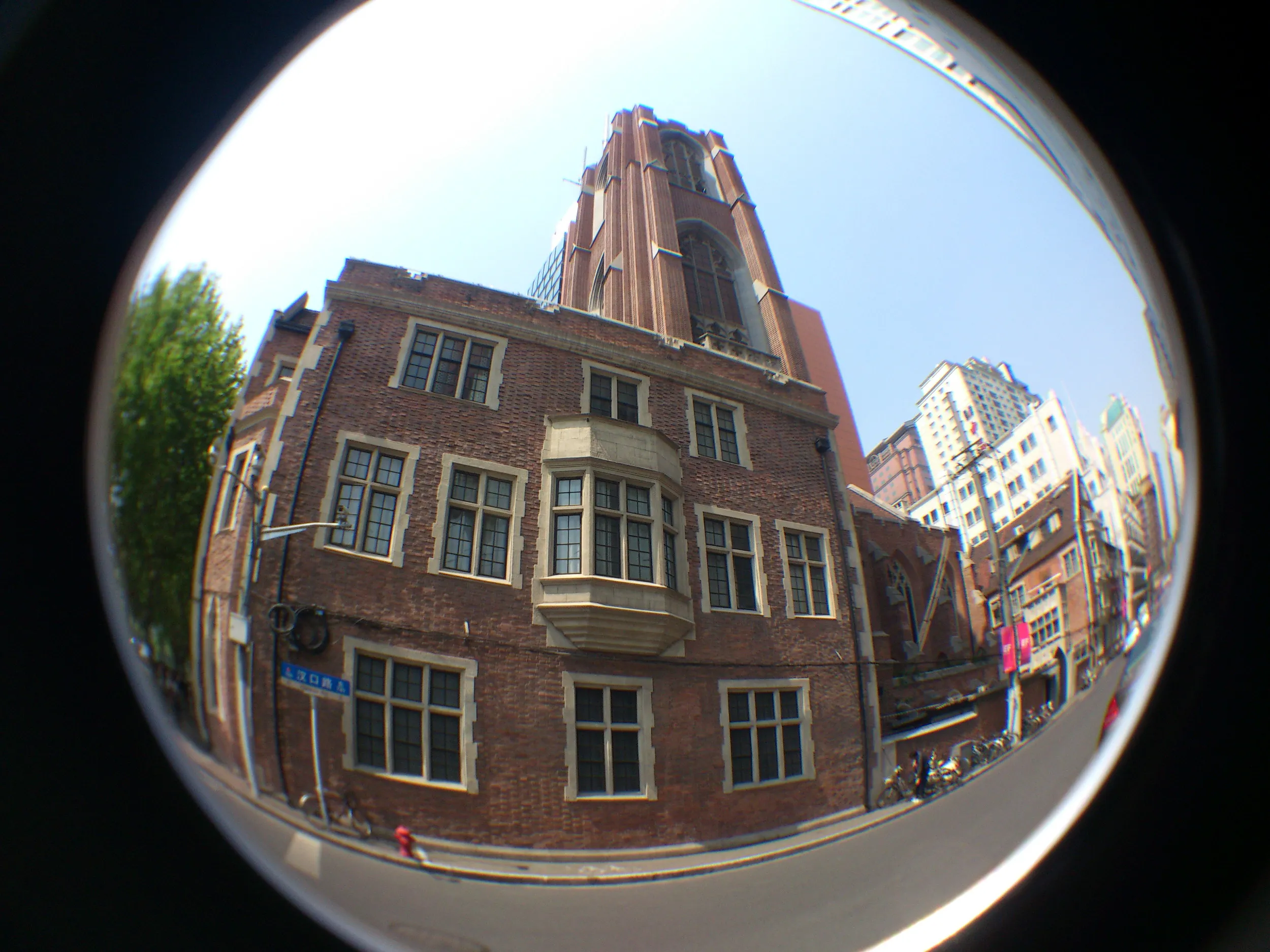 漢口路のレンガ造りの建物