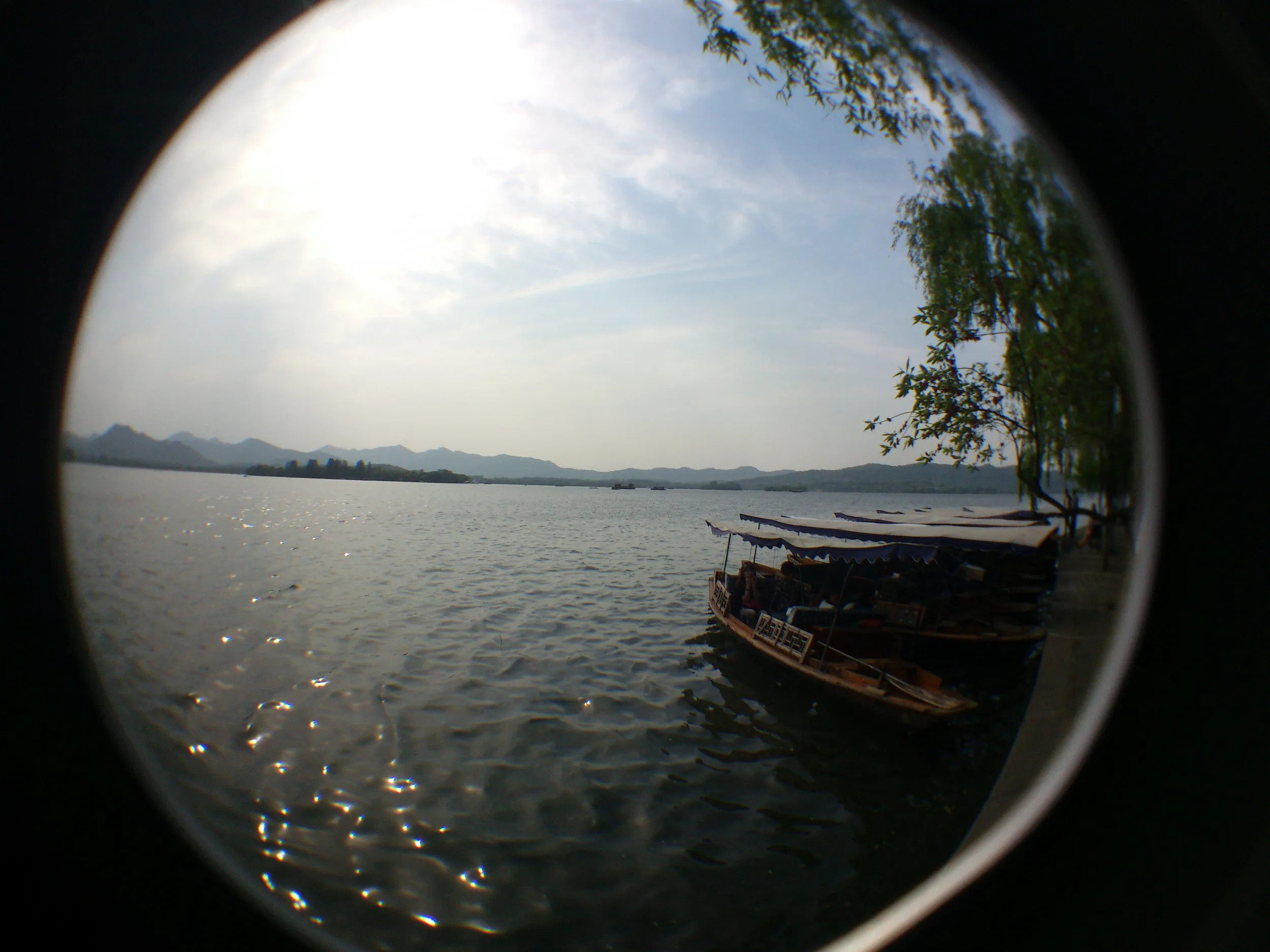 西湖の遊覧船乗り場