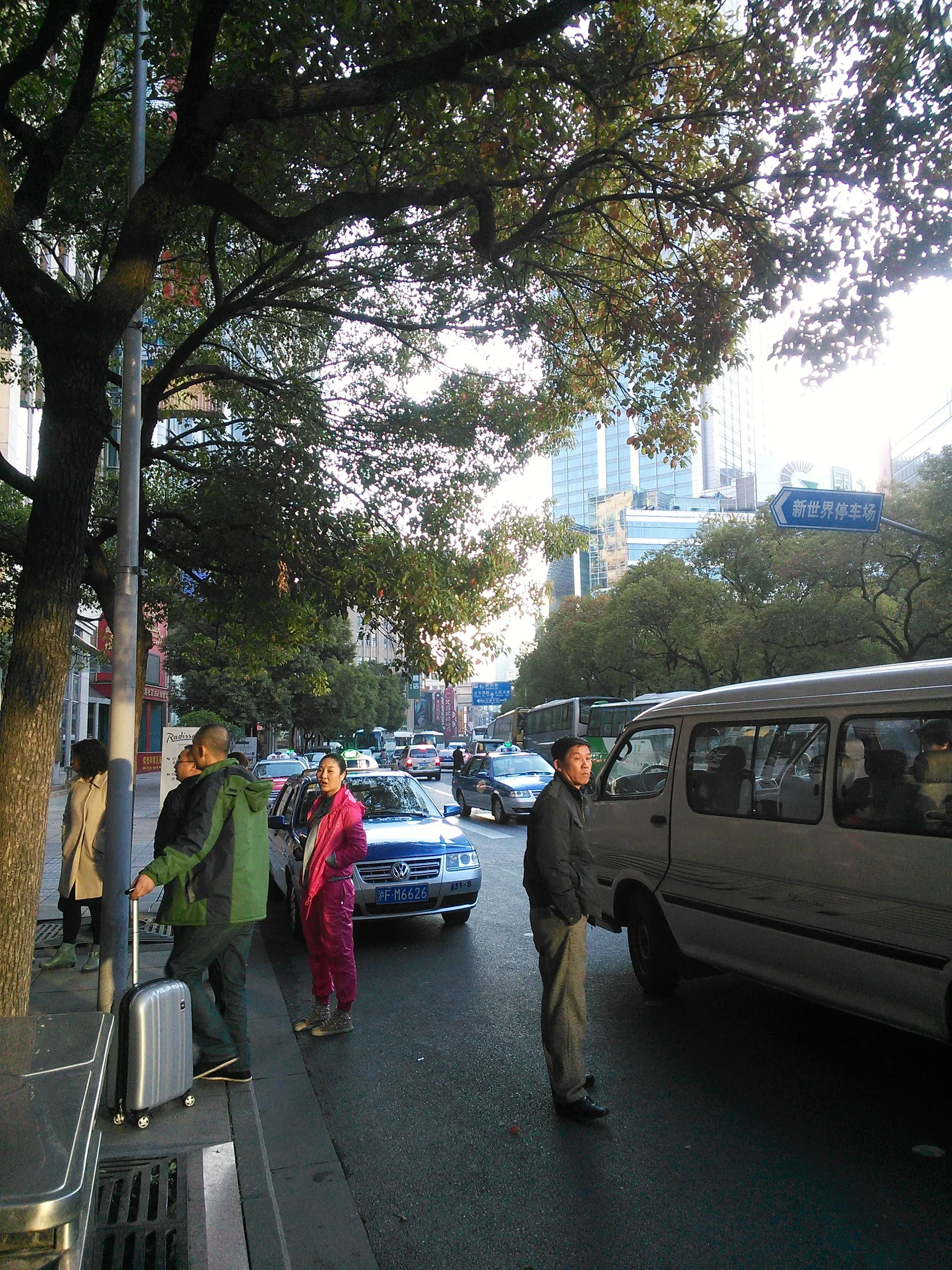 ワゴン車で移動