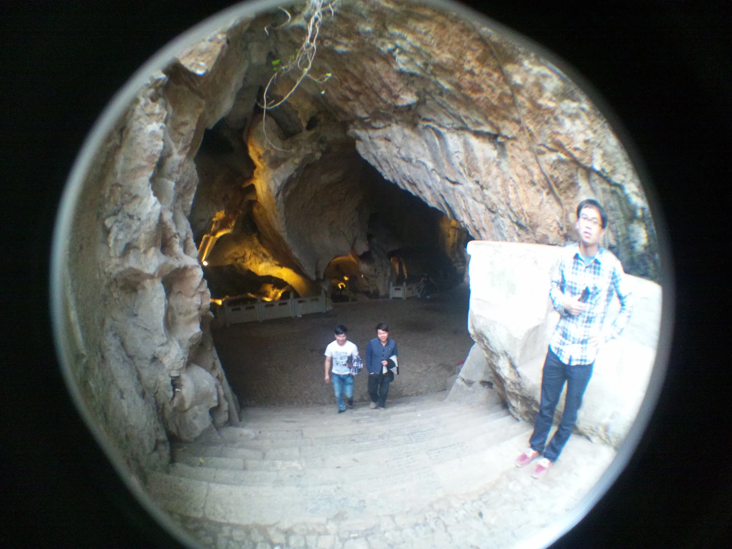 玉皇山の紫来洞