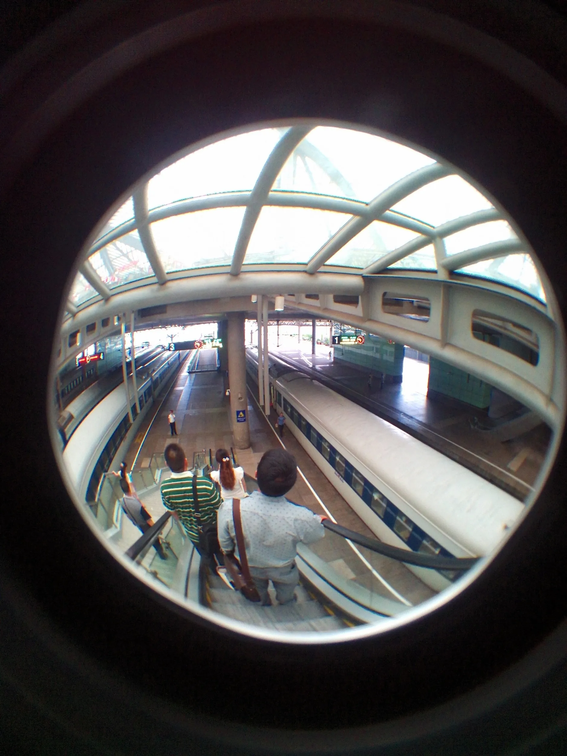 上海南駅から列車で杭州へ乗り鉄