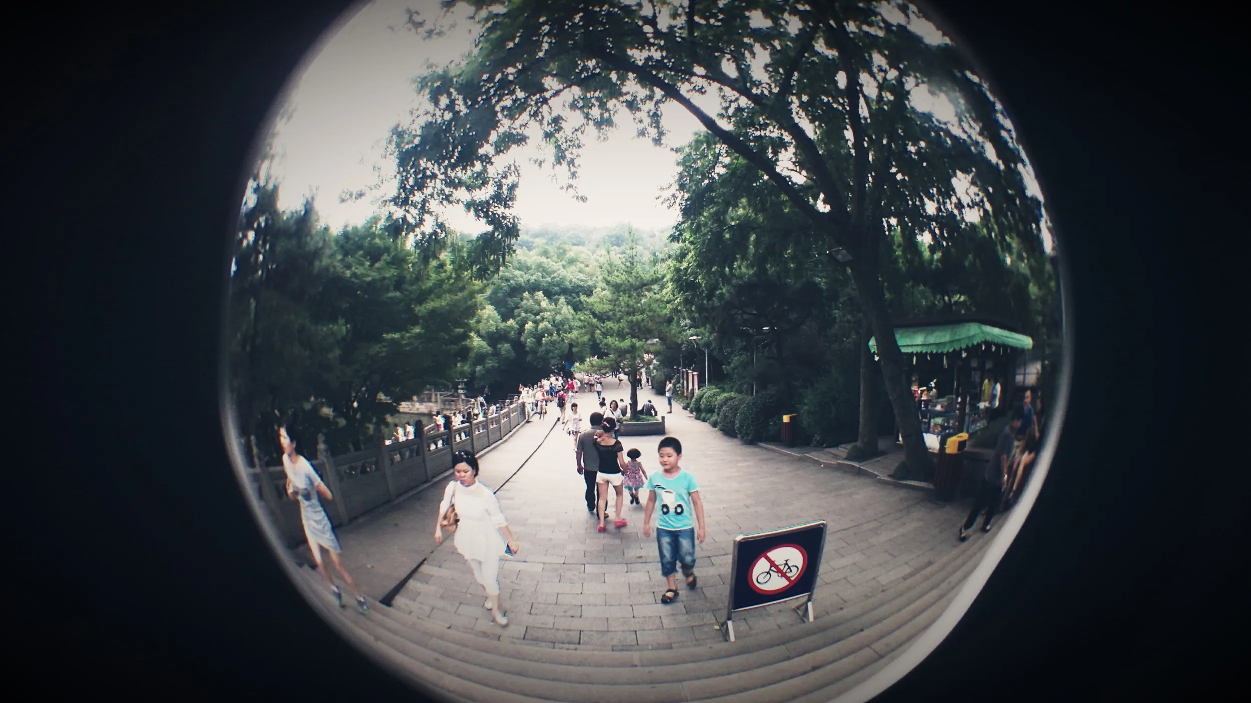 雷峰塔付近の風景
