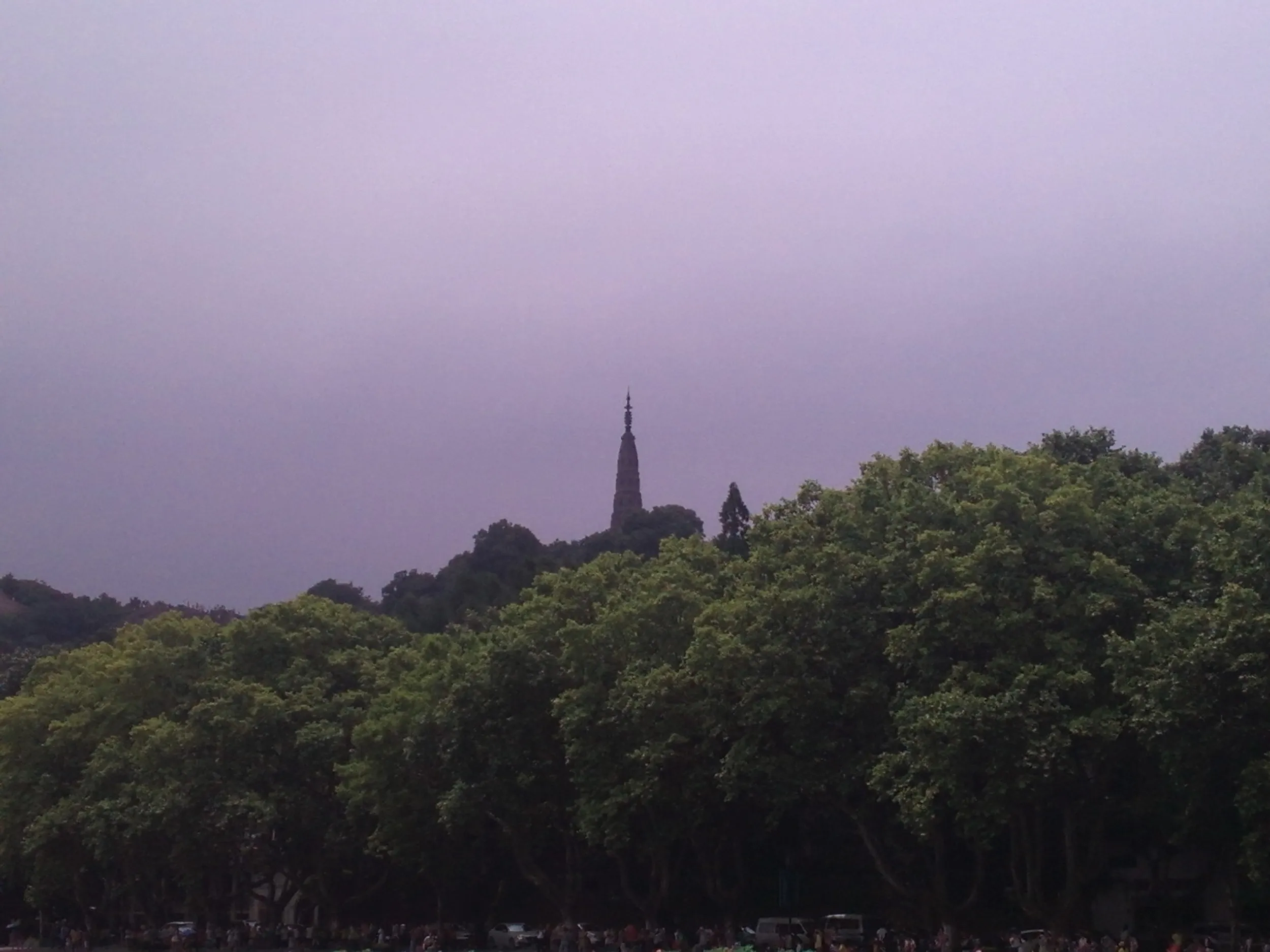 西湖湖畔の風景