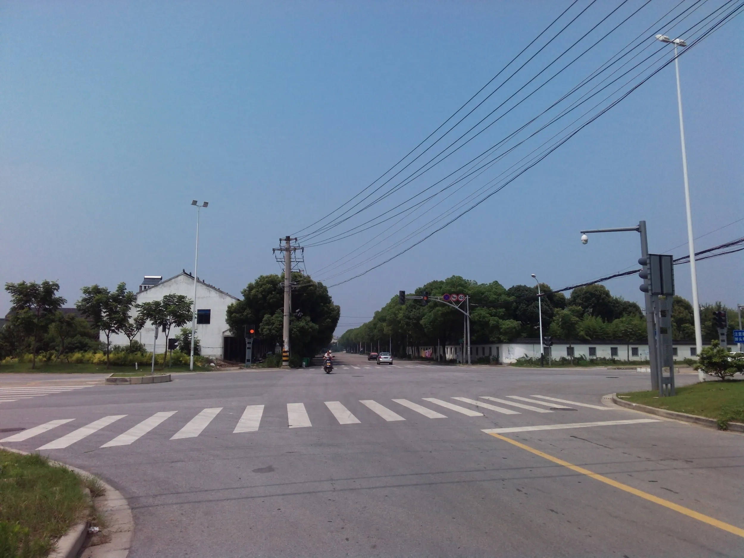 太湖大堤へ向かう