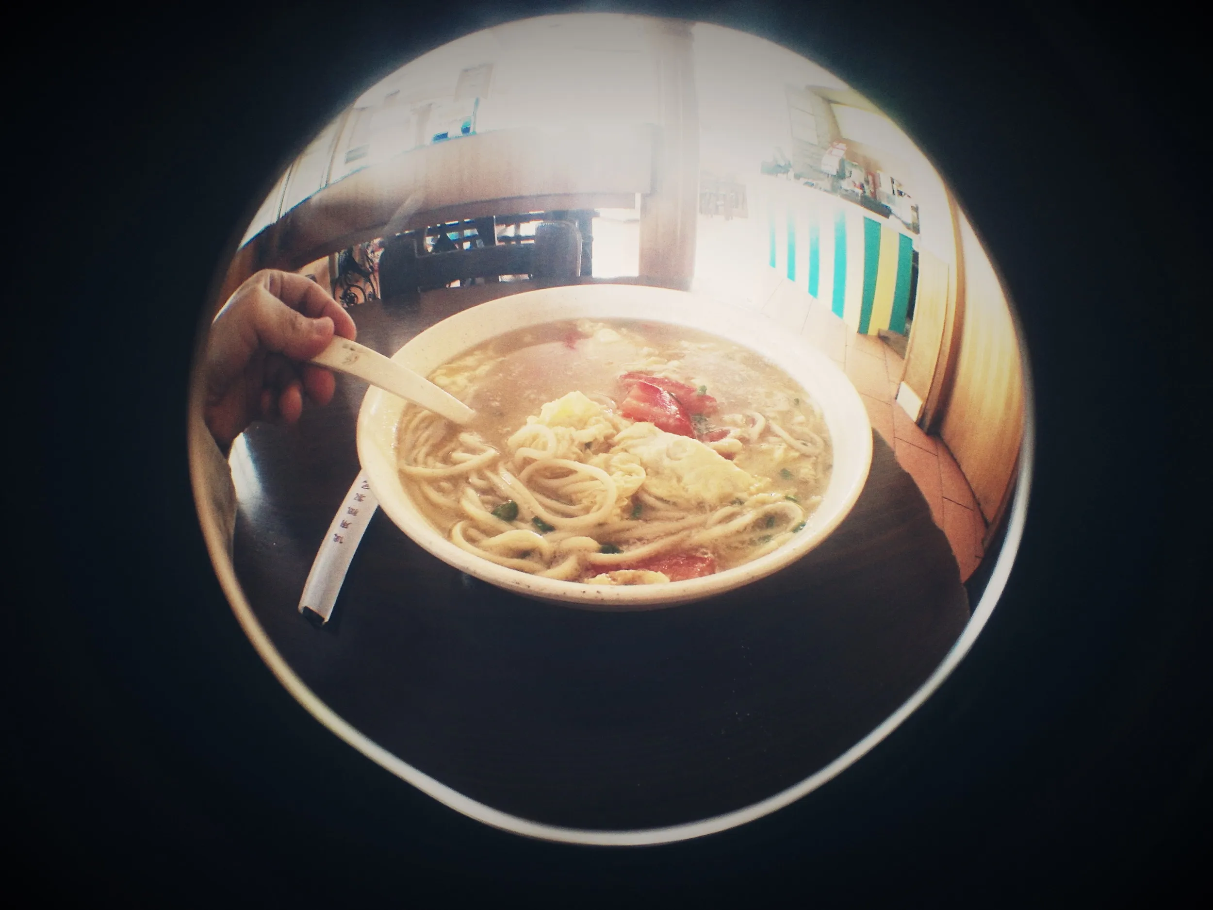 くそまずいとまとと卵炒め麺