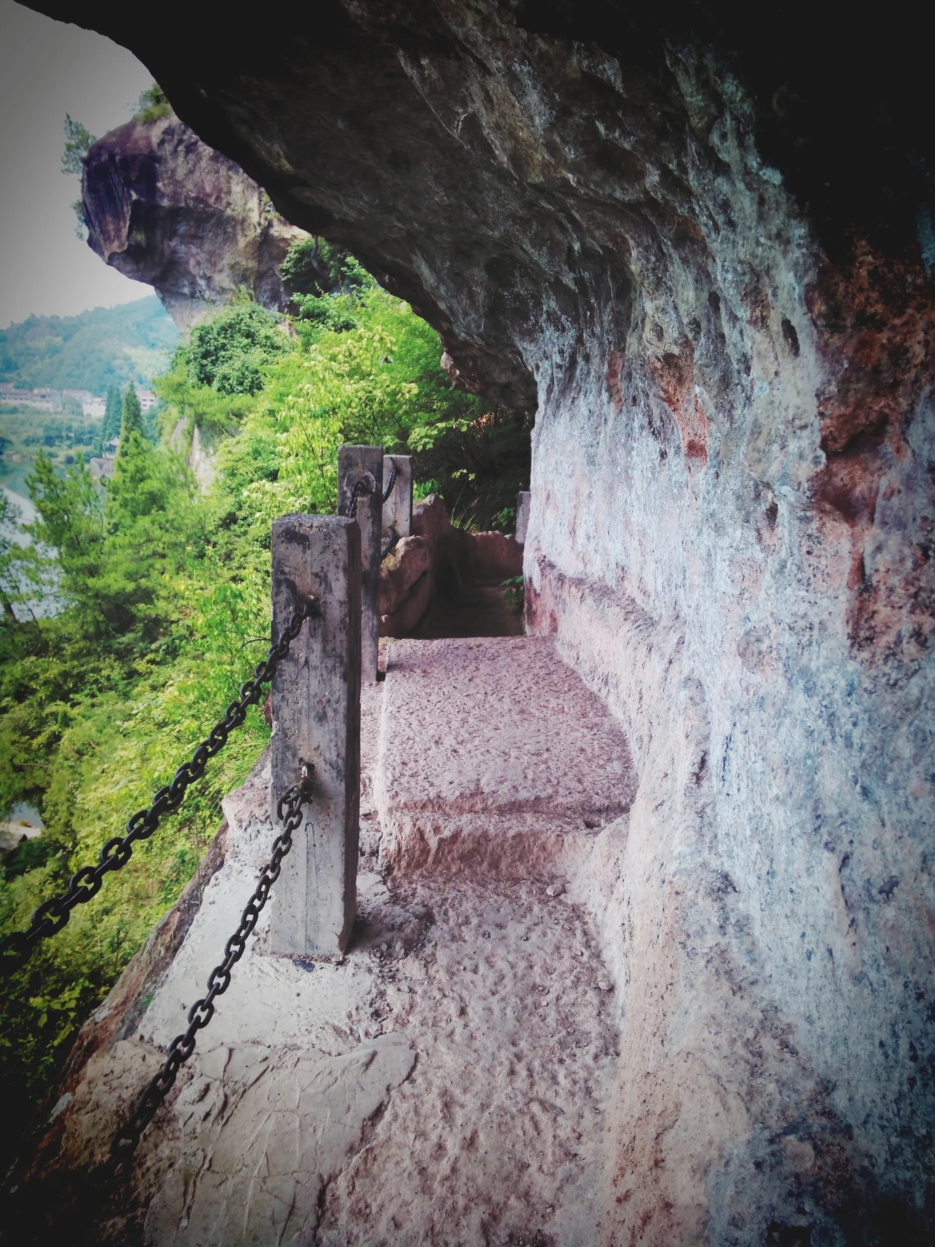 小赤壁の崖の上