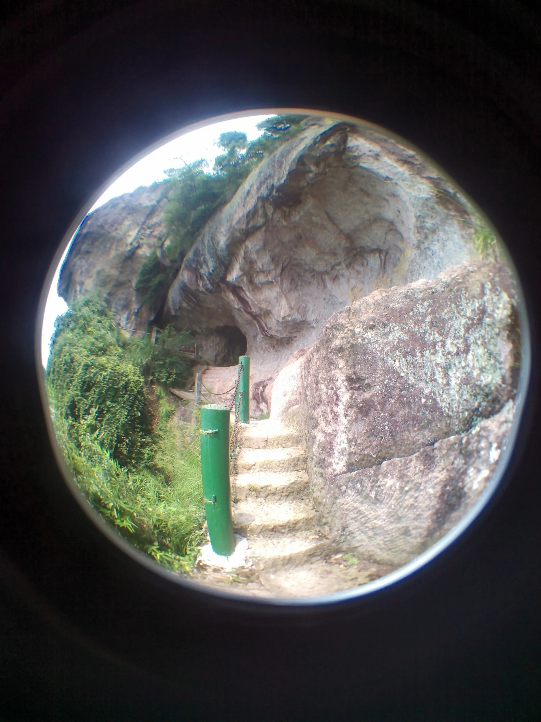 小赤壁の崖の上