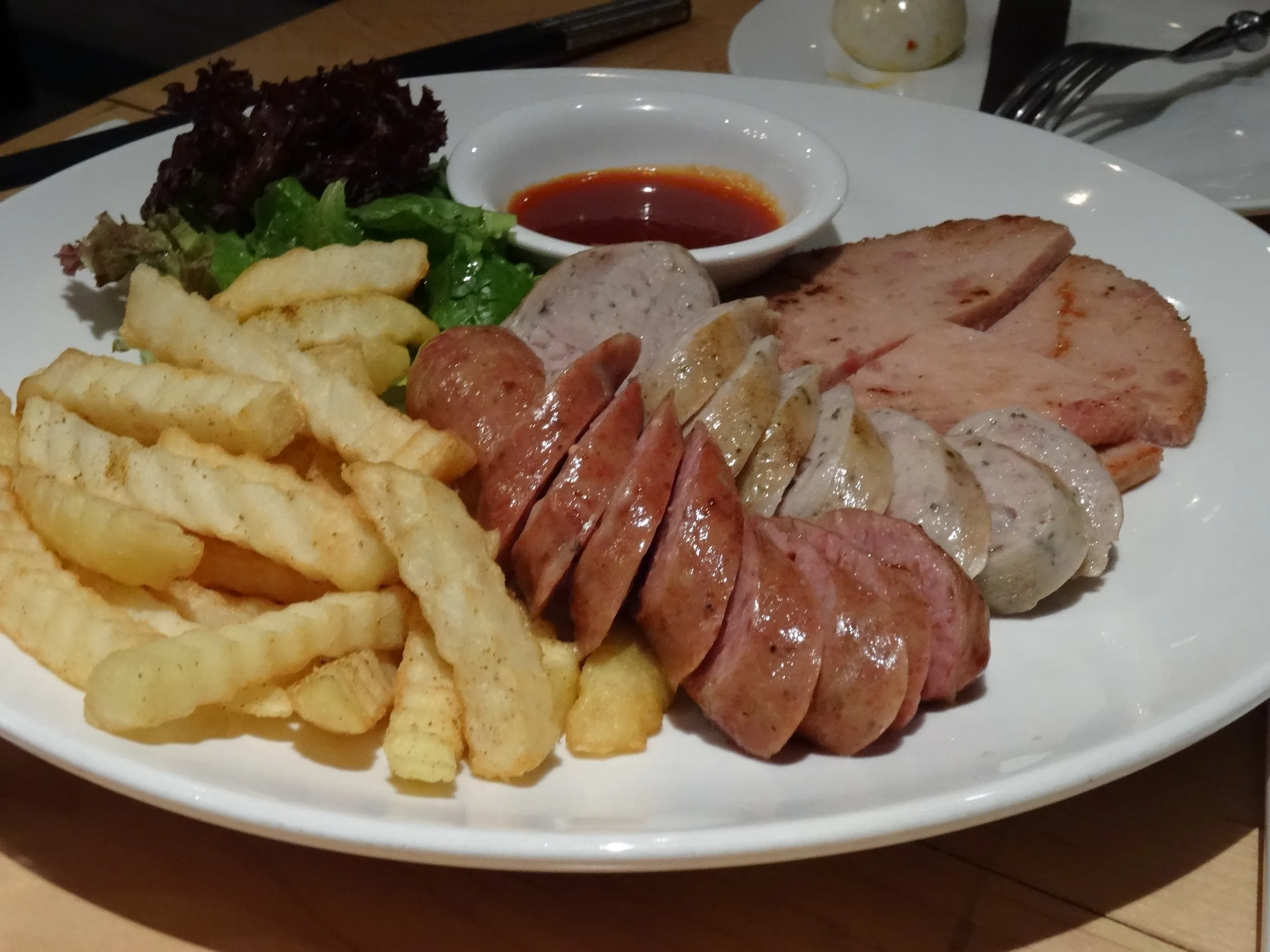 外灘啤酒總匯のソーセージ