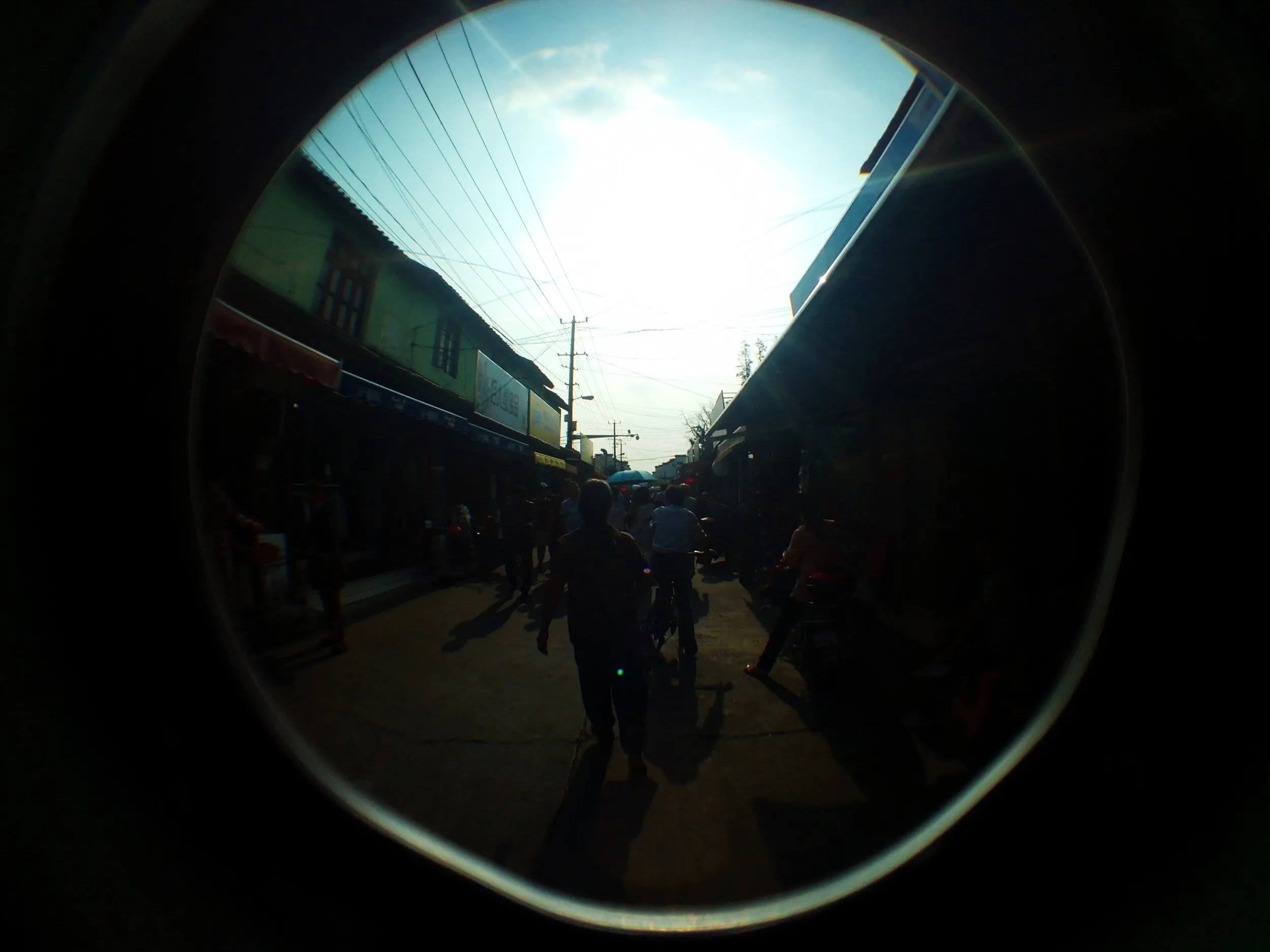 DVDを販売している店舗