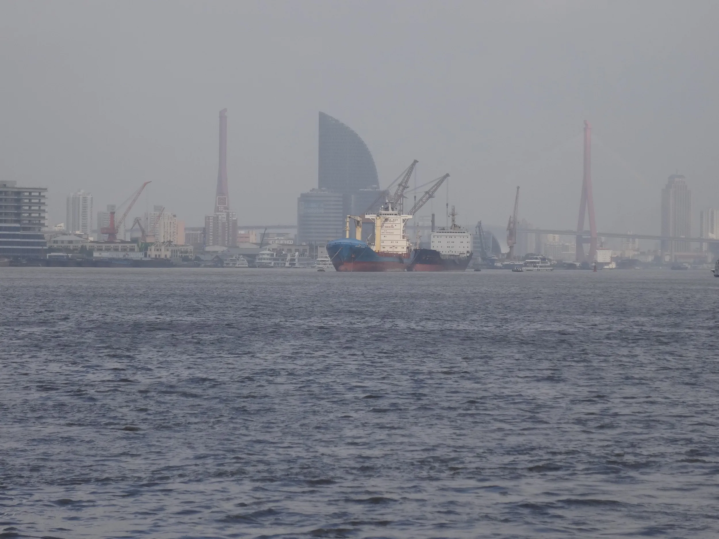 外灘、黄浦江の風景