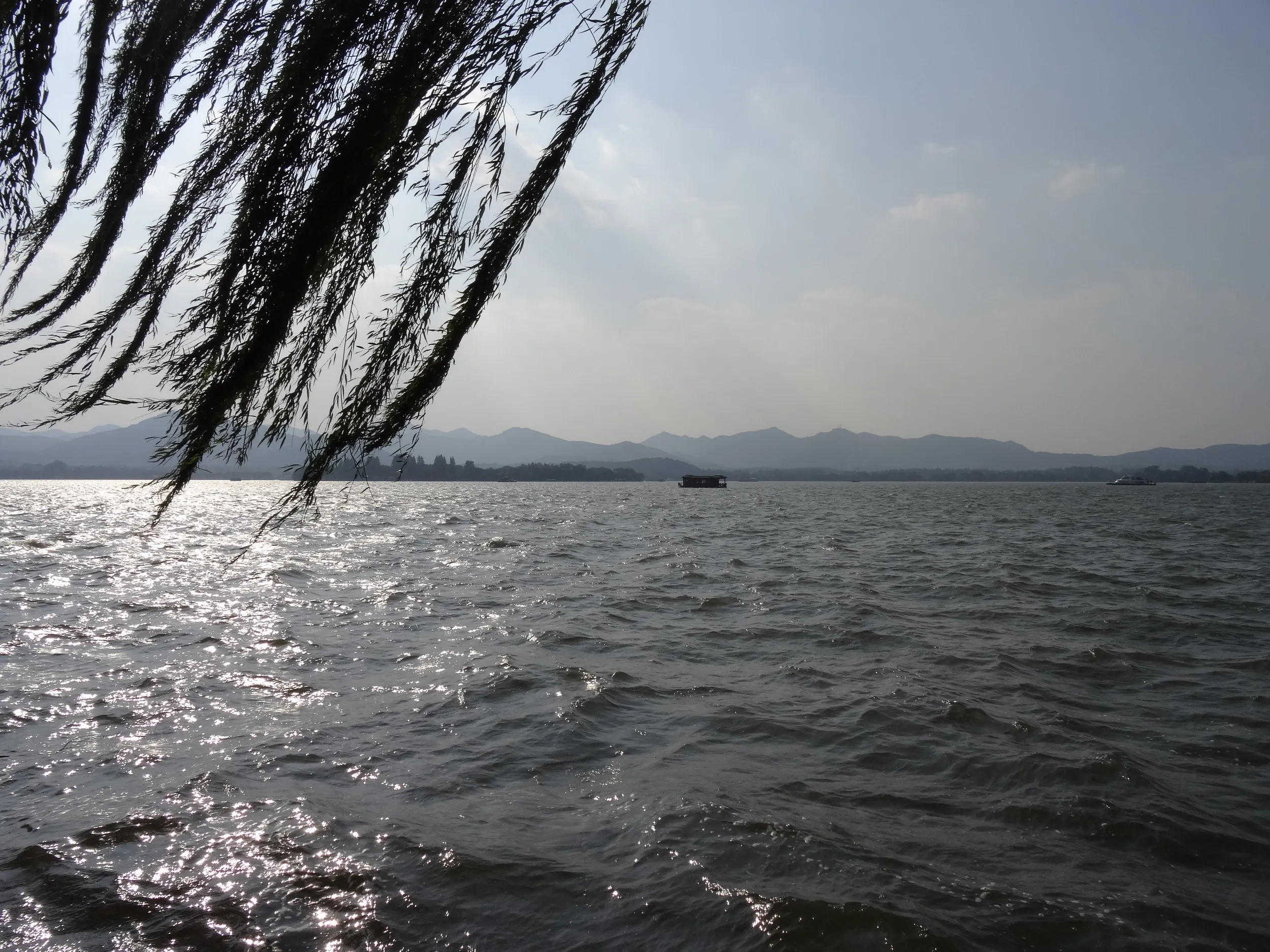西湖の風景