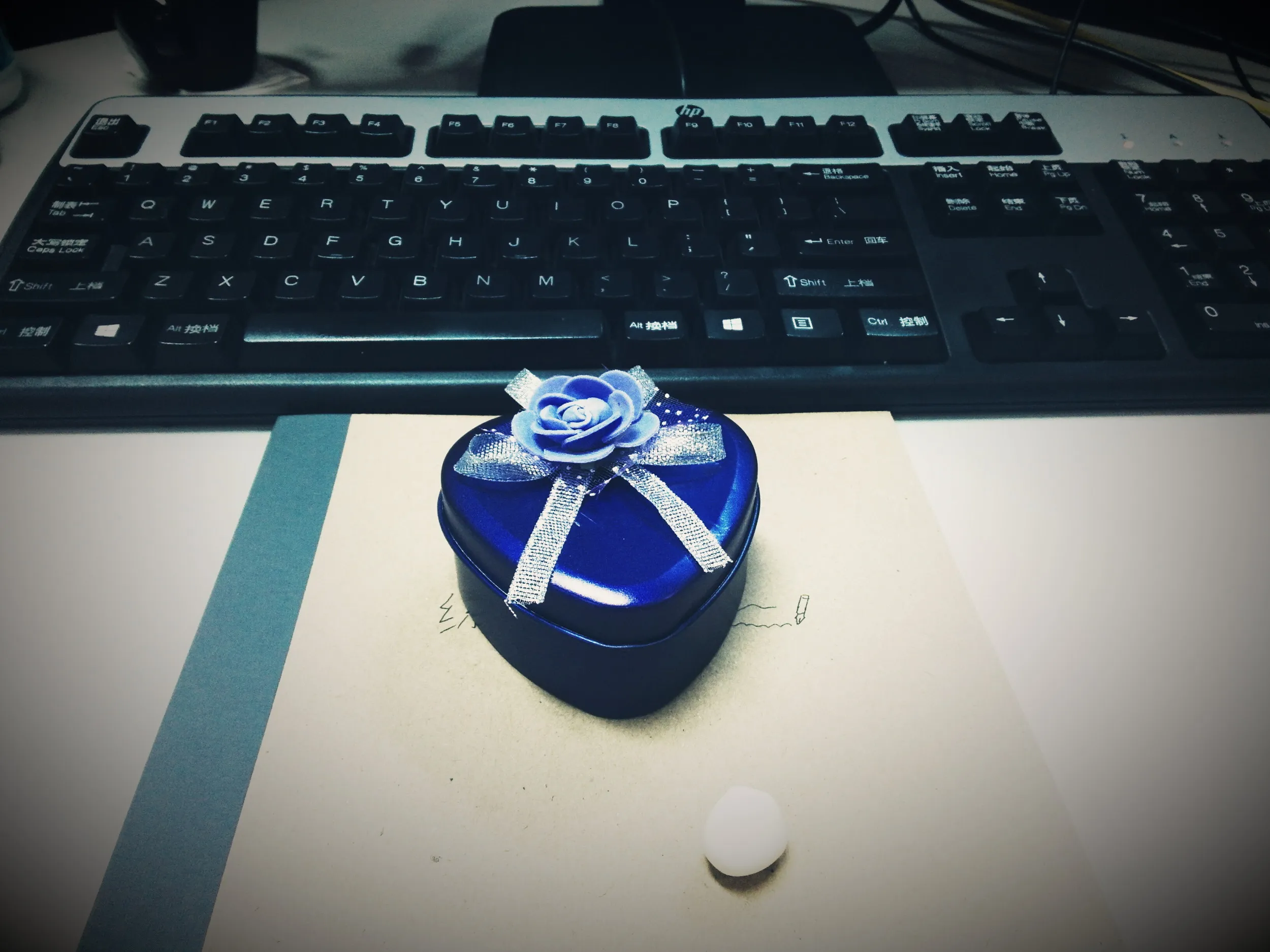 結婚ギフトのお菓子の入れ物