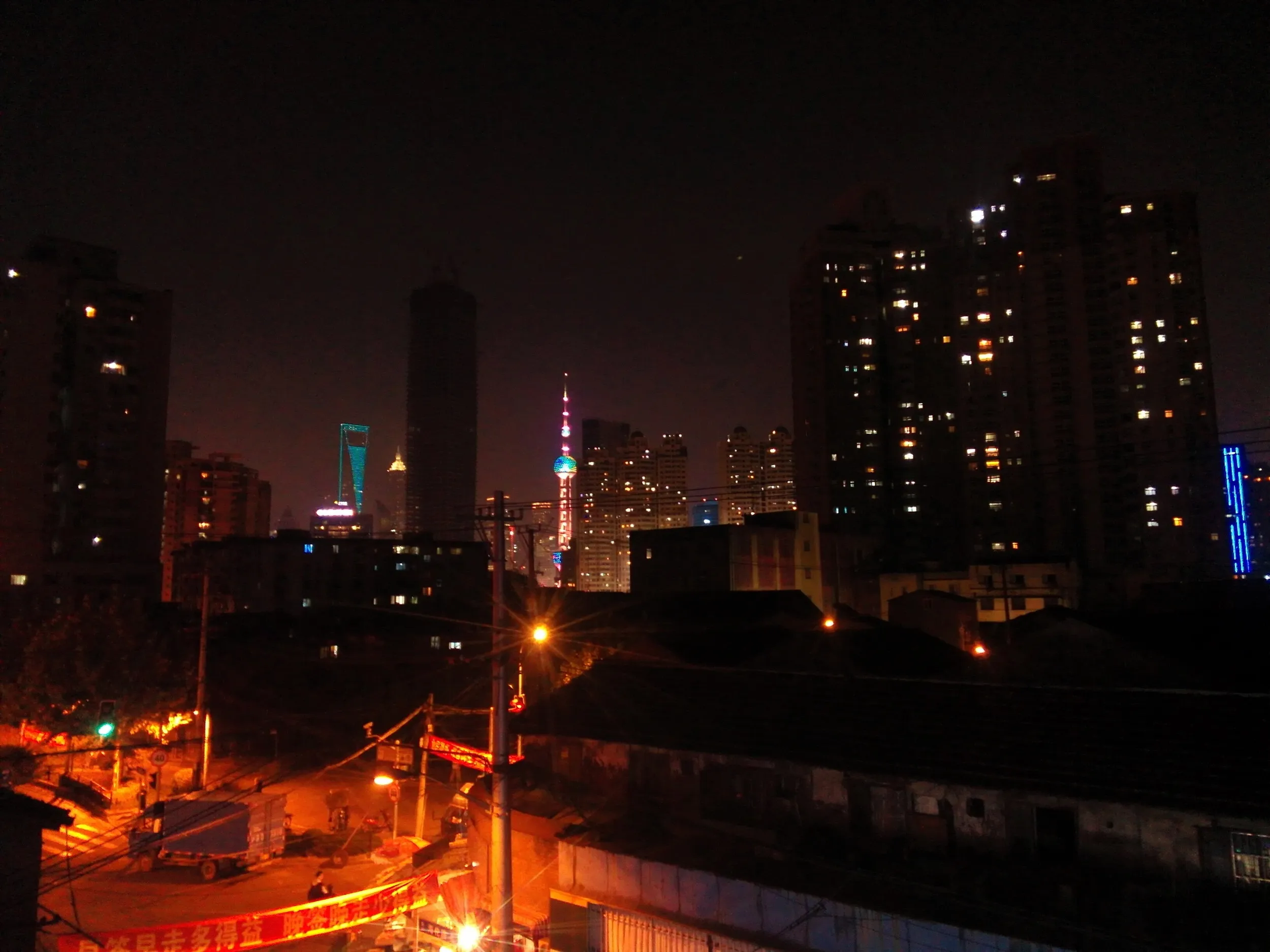 夜の上海、海倫路まで散歩