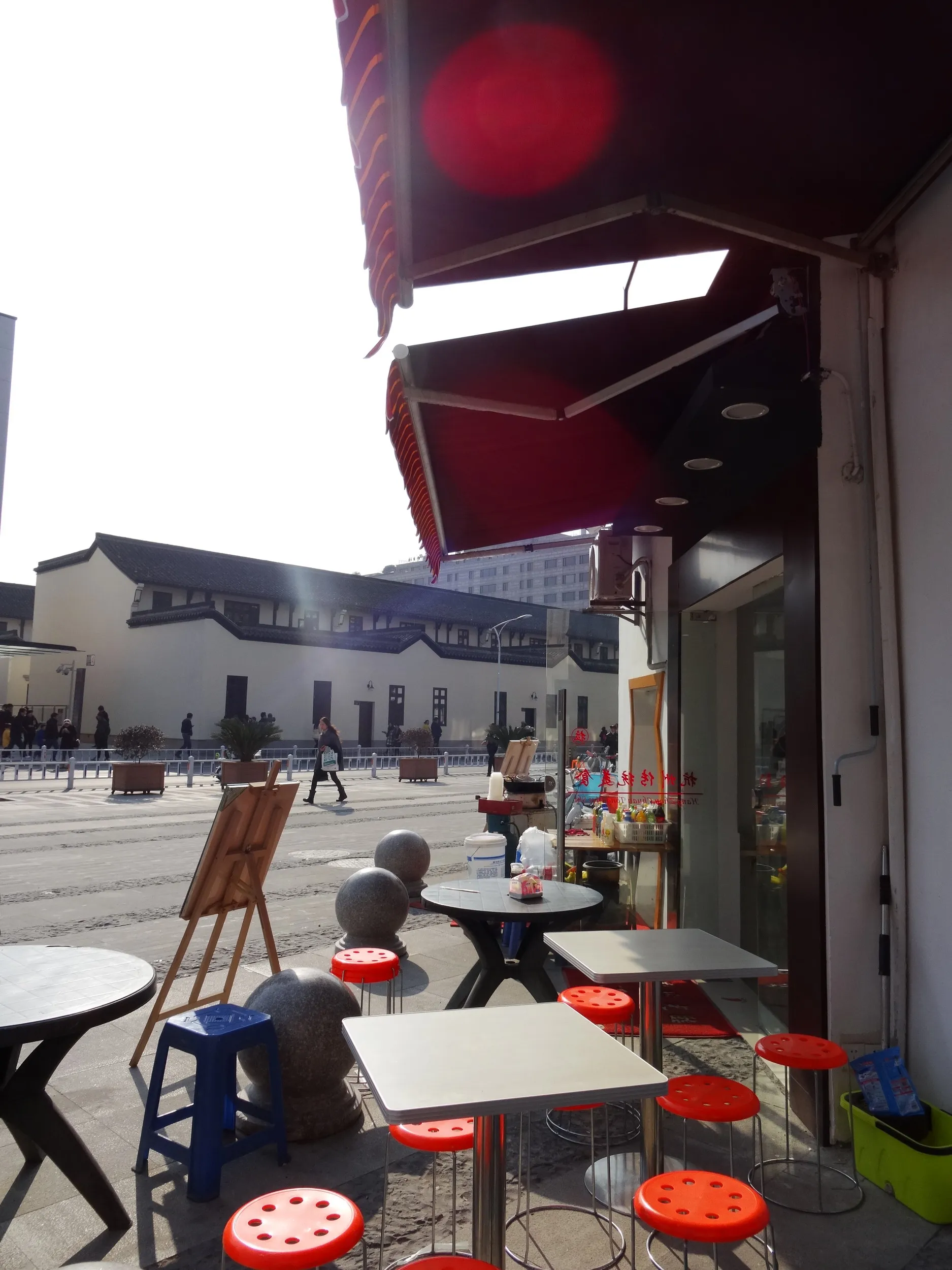 龍翔橋付近の食堂