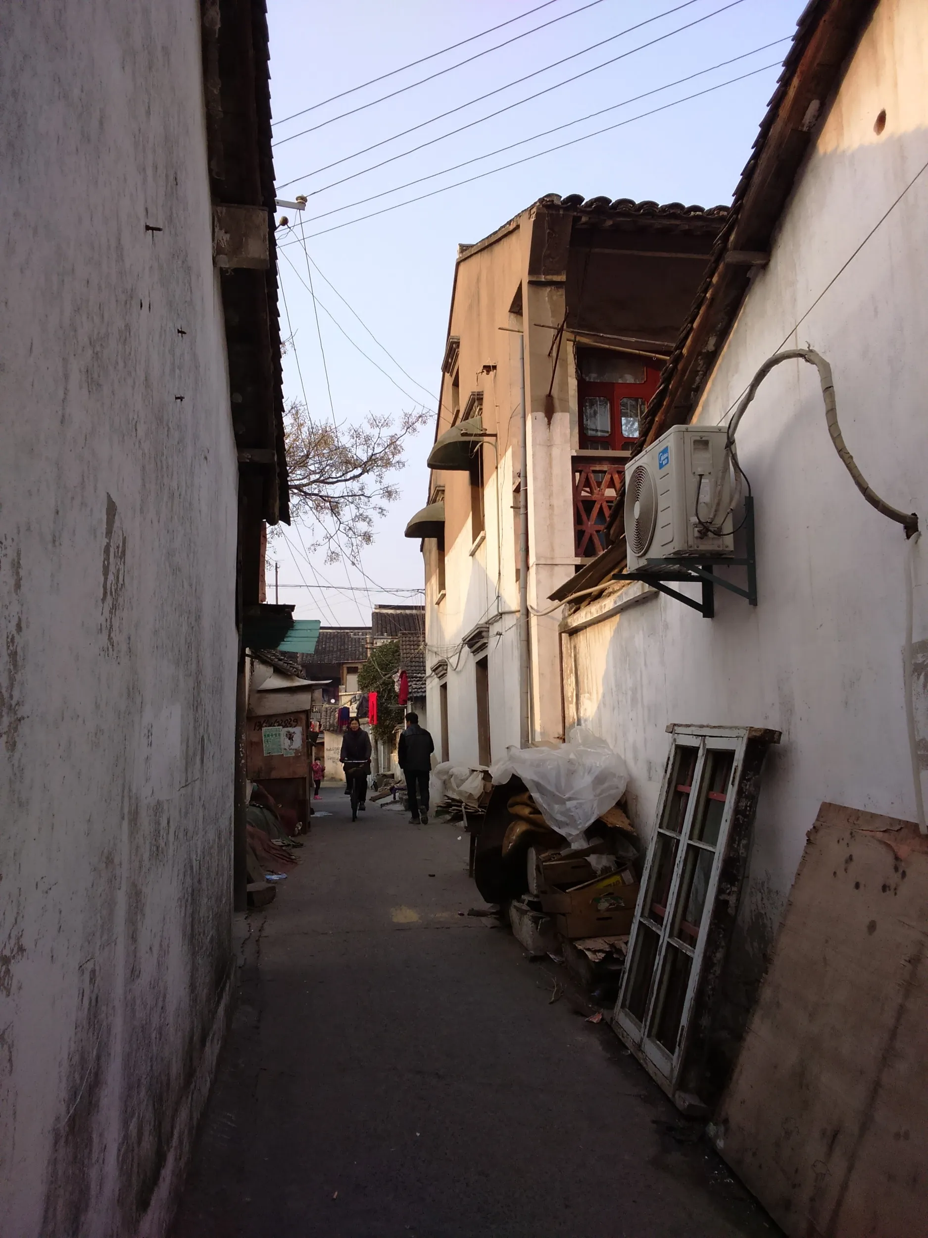 アンダーグラウンドな一角