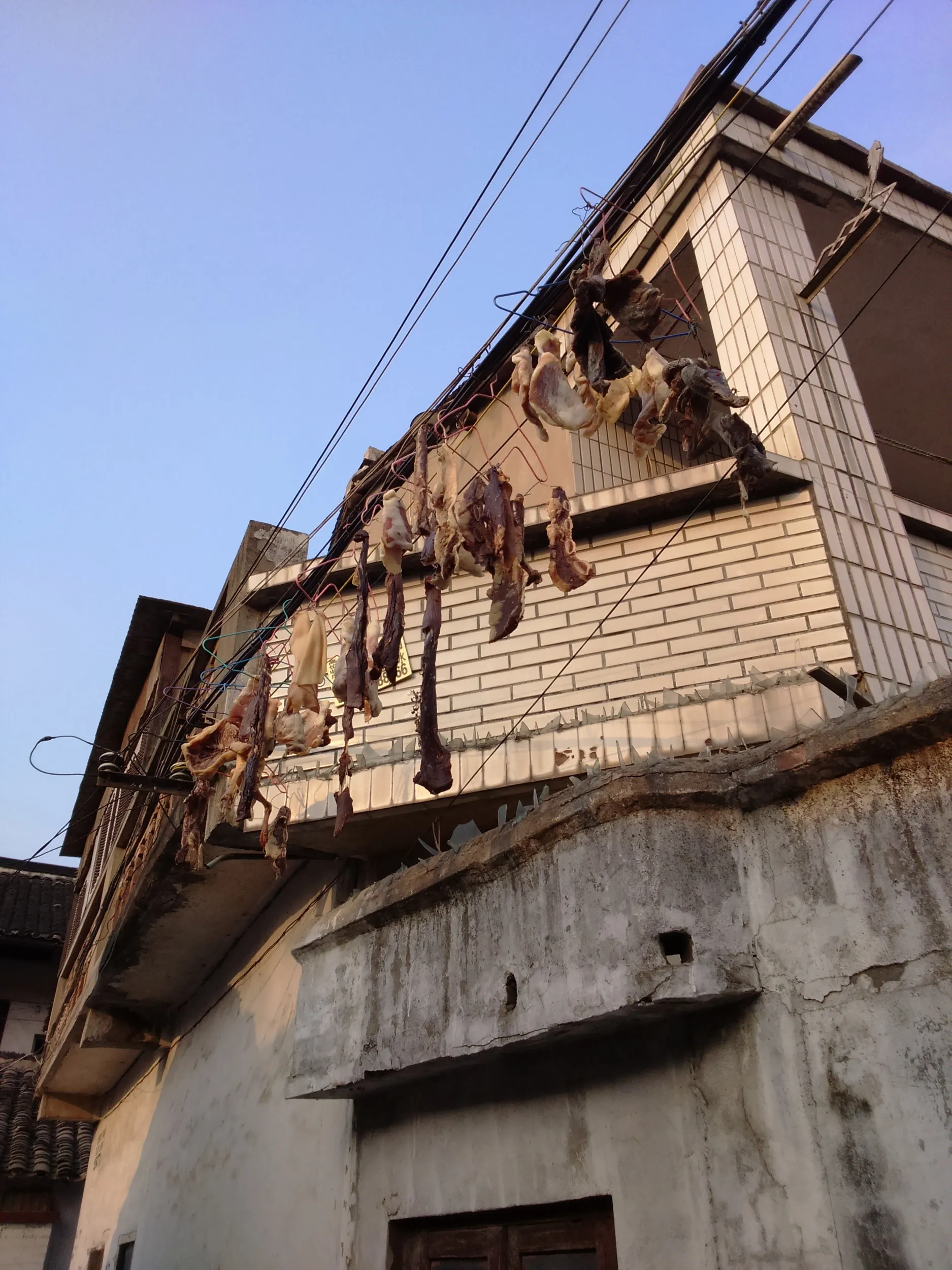 アンダーグラウンドな一角