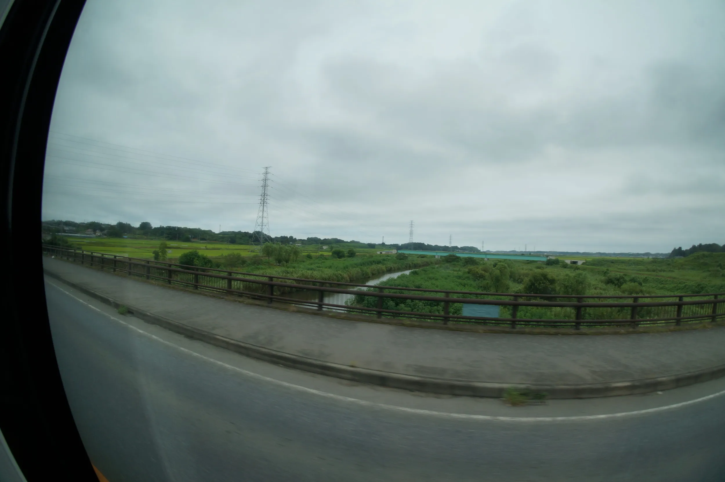高速バスの車窓