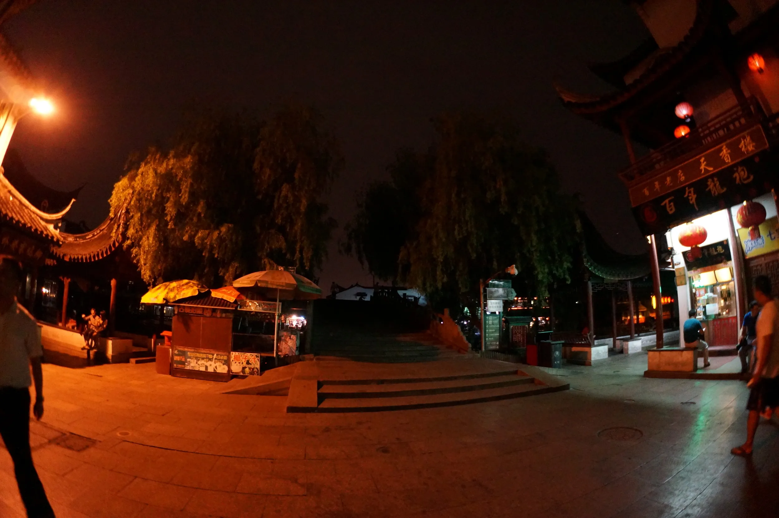 南七宝寺がある辺りの夜景