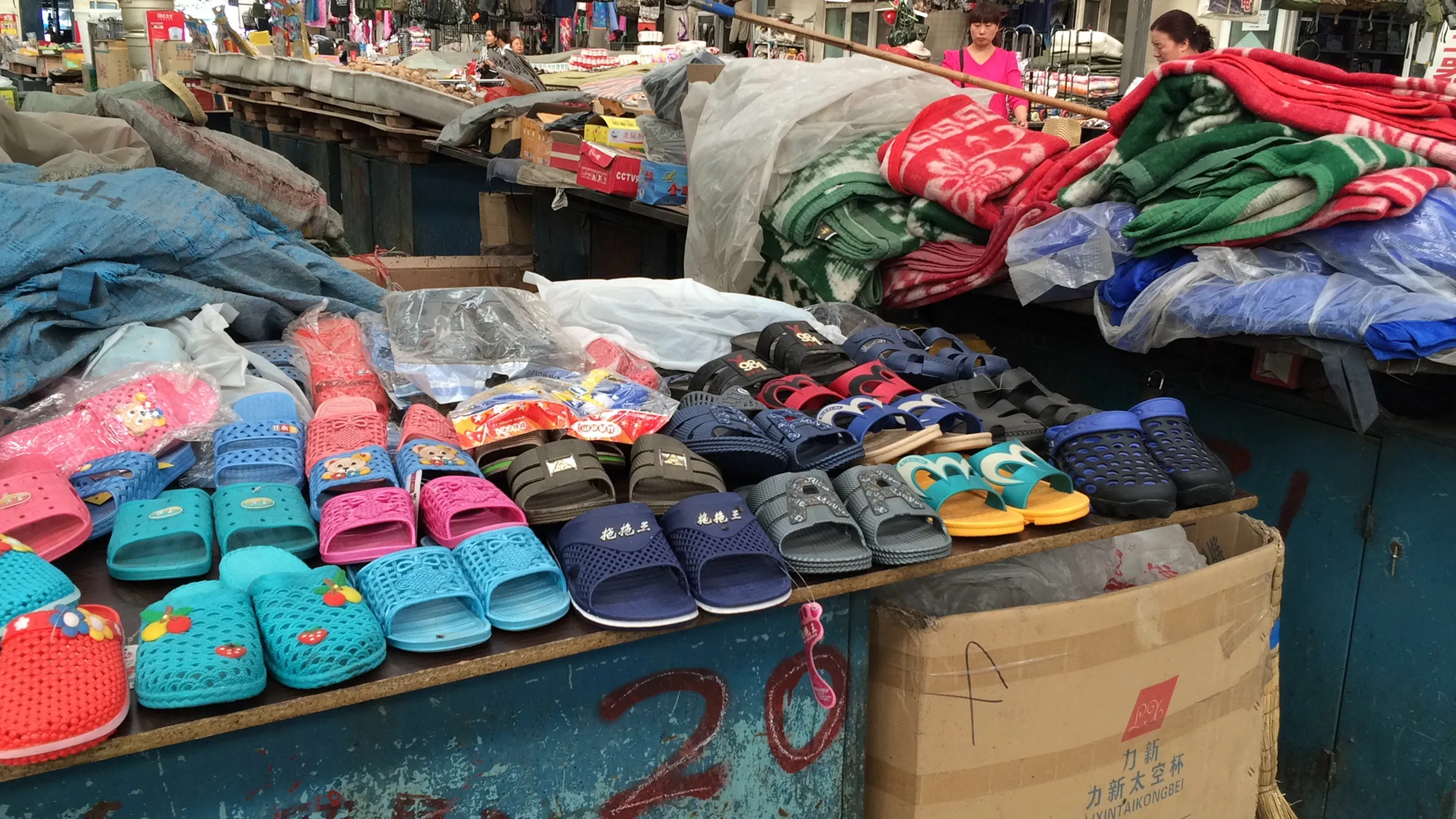 大河沿鎮の市場周辺