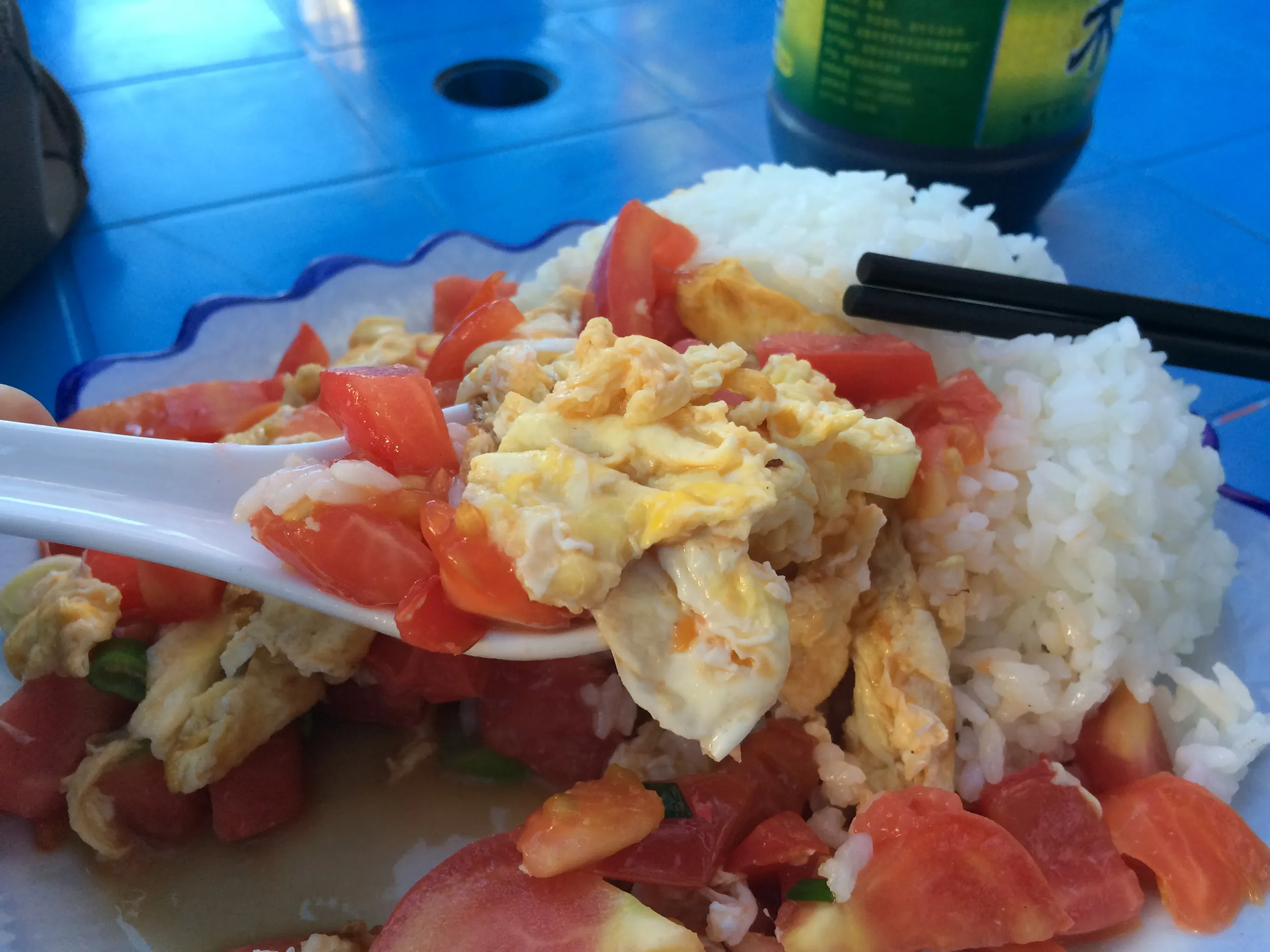 トマトと卵炒めご飯を食す