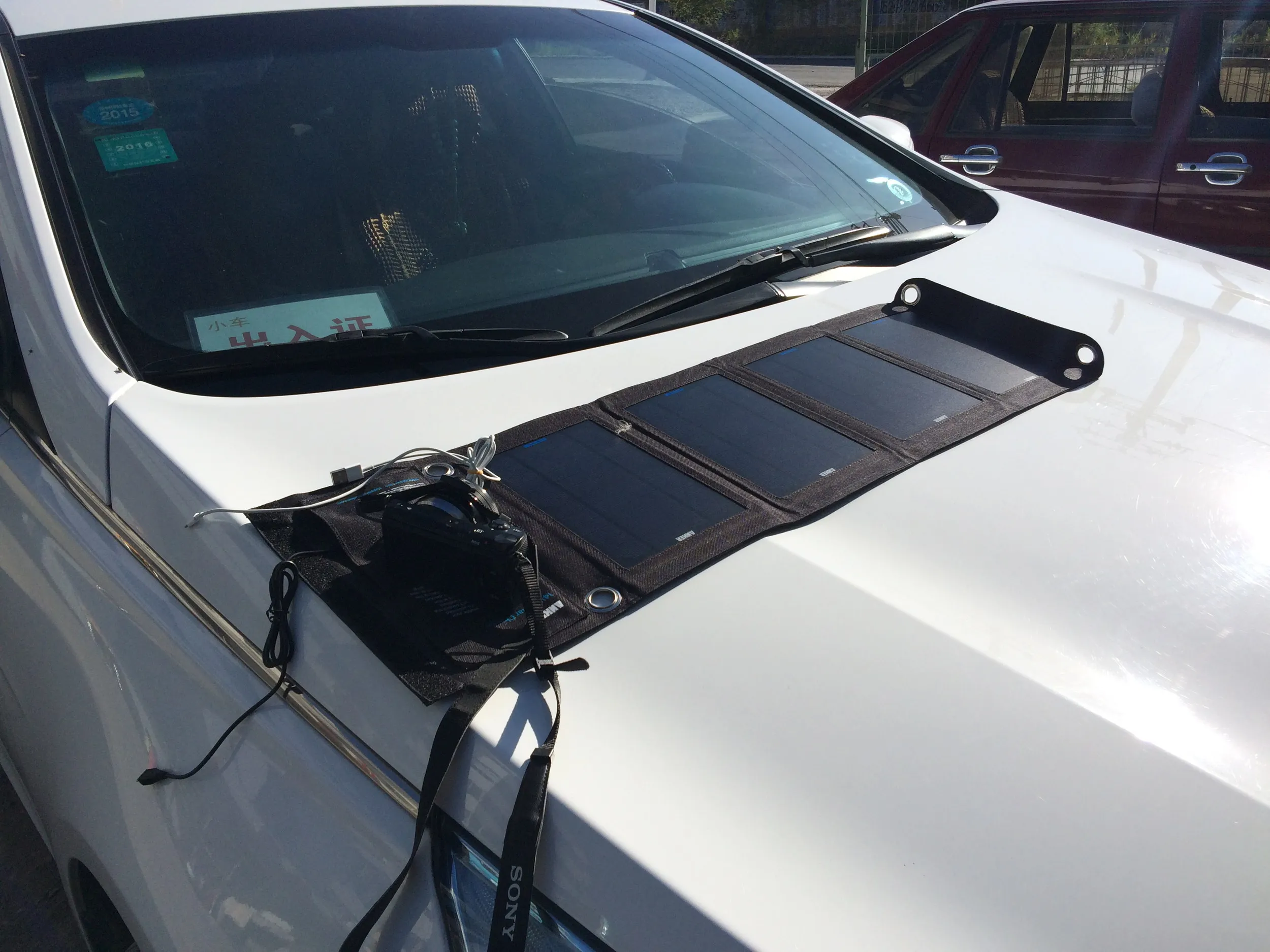 Ankerのソーラー充電器をテスト