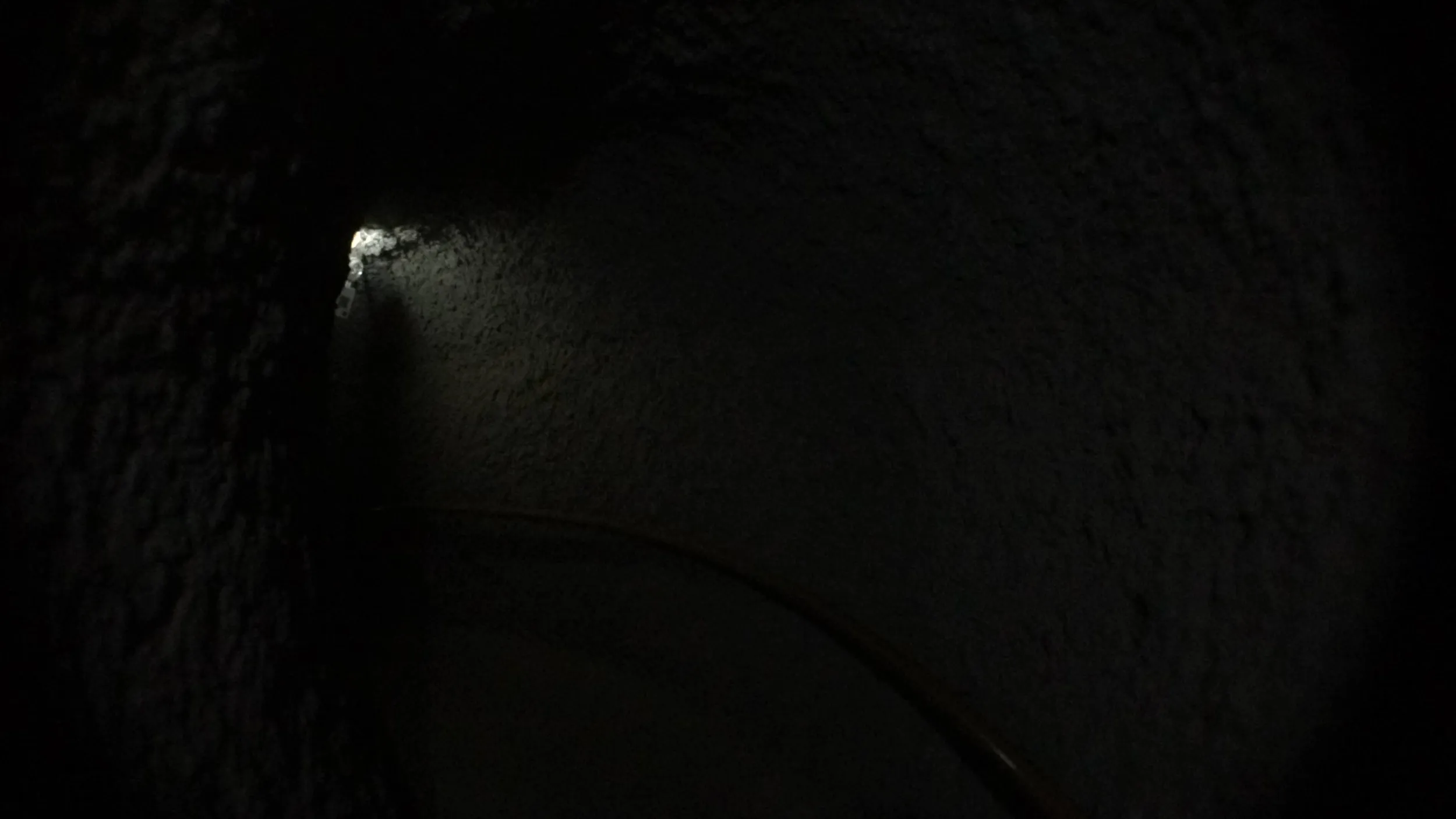 カレーズの地下水路へ