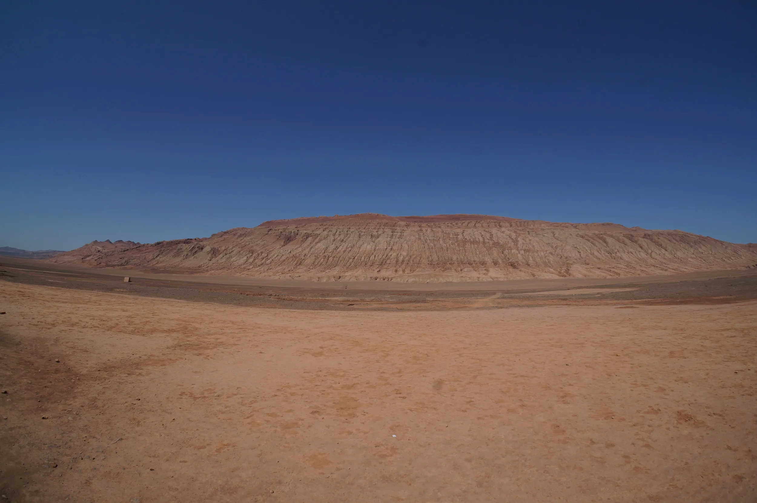 火焔山を目の前に望む
